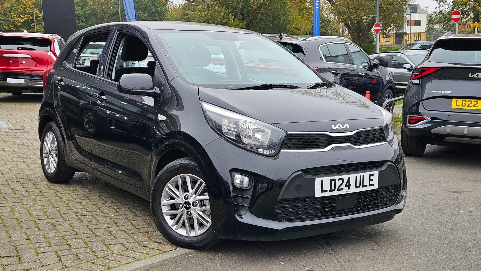 Main listing image - Kia Picanto