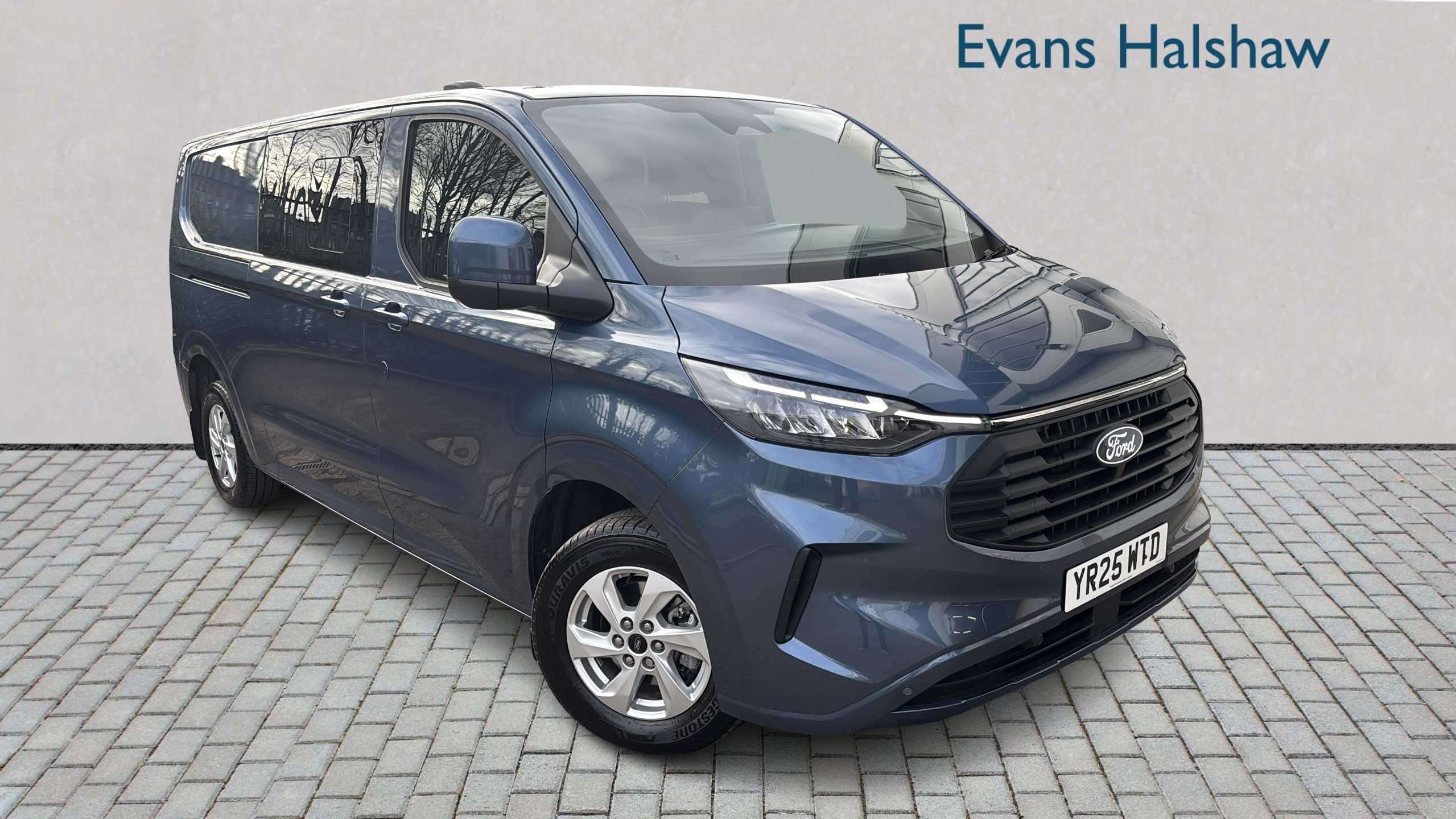 Main listing image - Ford Transit Custom