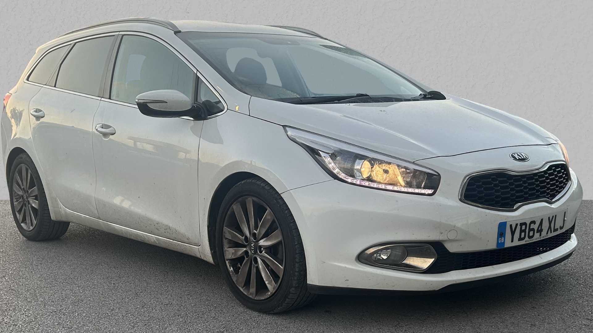 Main listing image - Kia Ceed SW