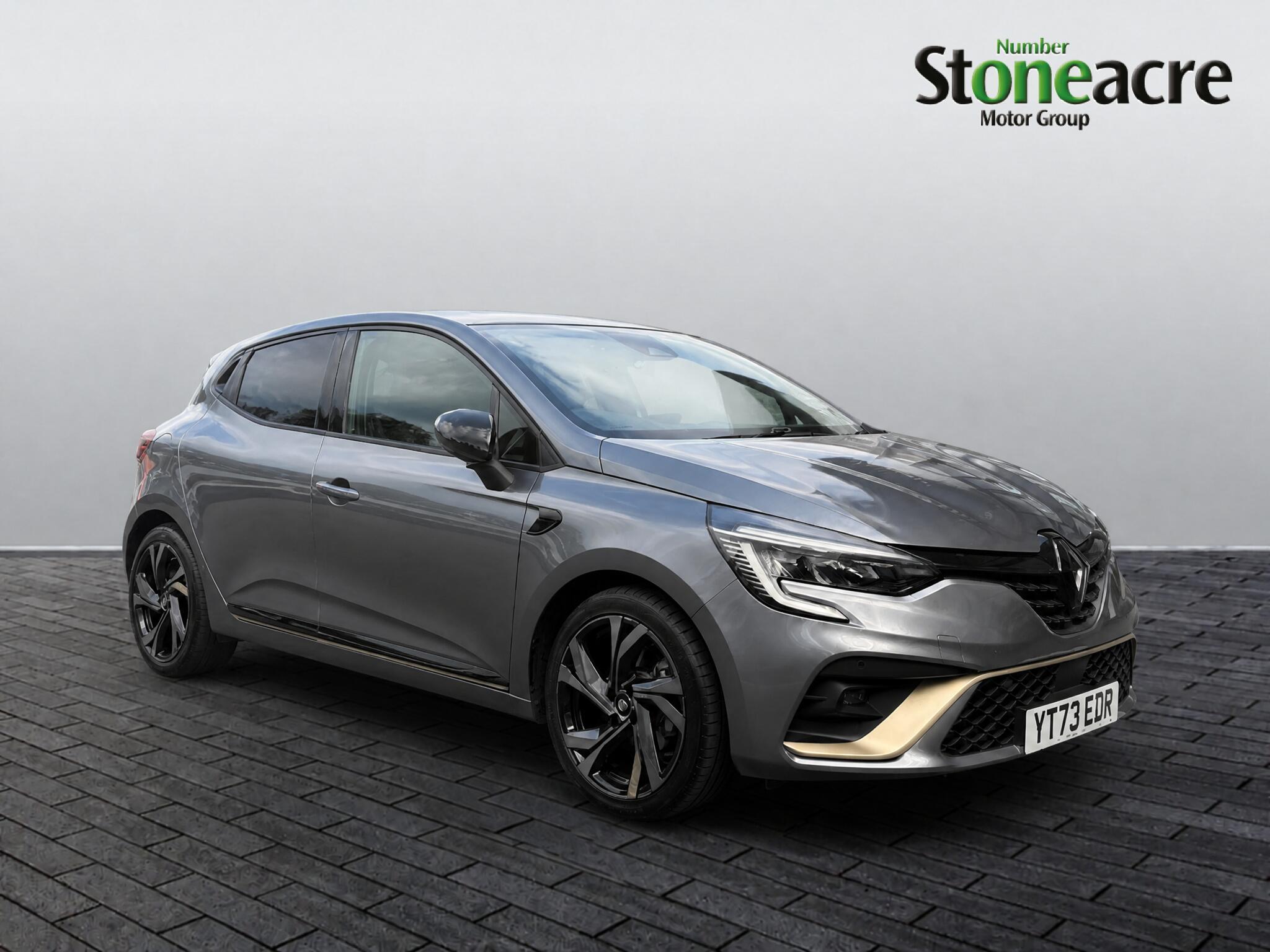 Main listing image - Renault Clio