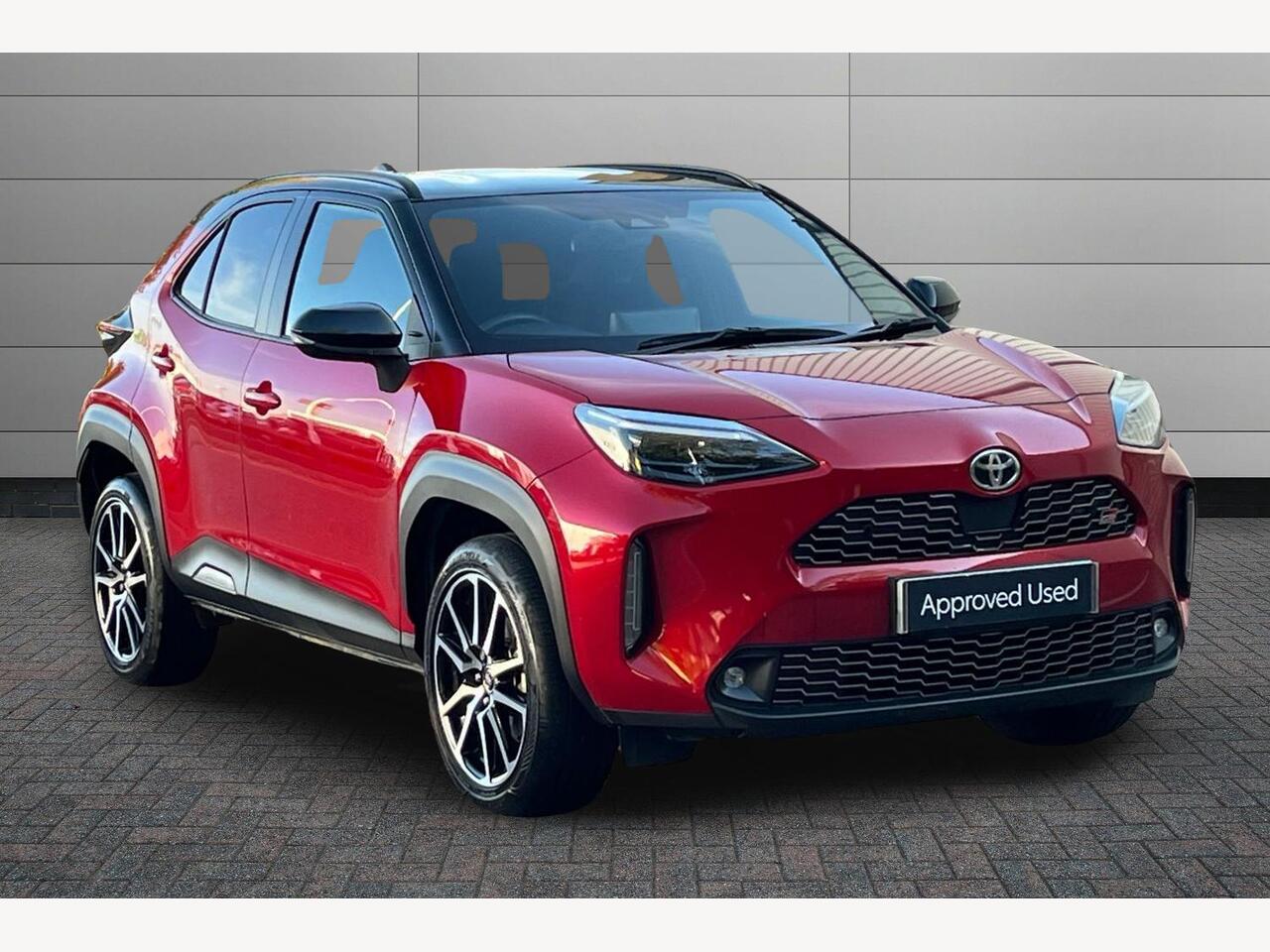 Main listing image - Toyota Yaris Cross