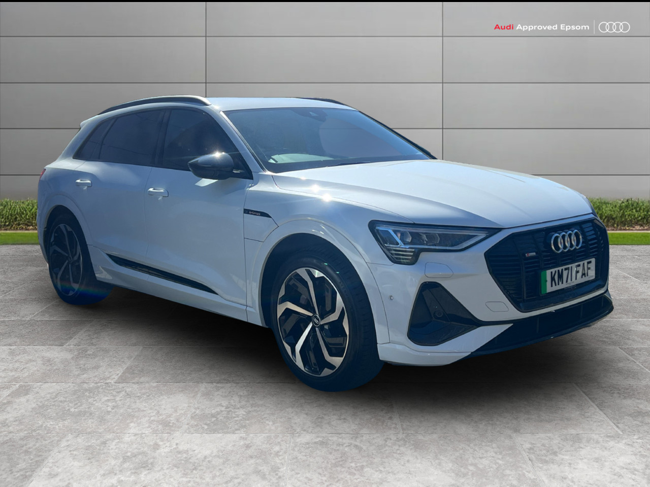 Main listing image - Audi e-tron