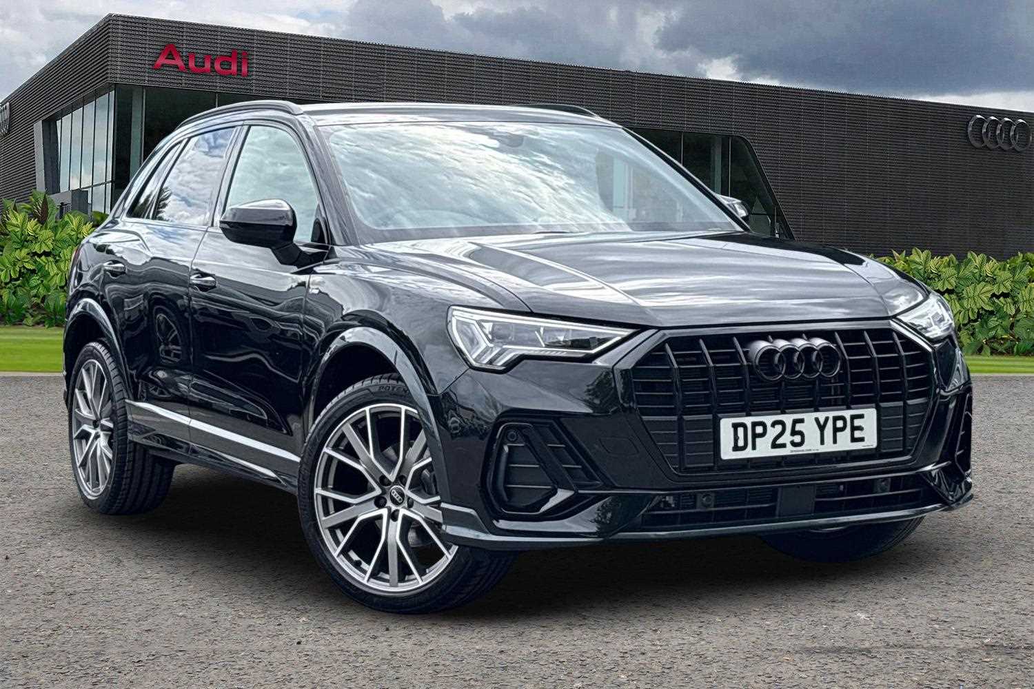 Main listing image - Audi Q3