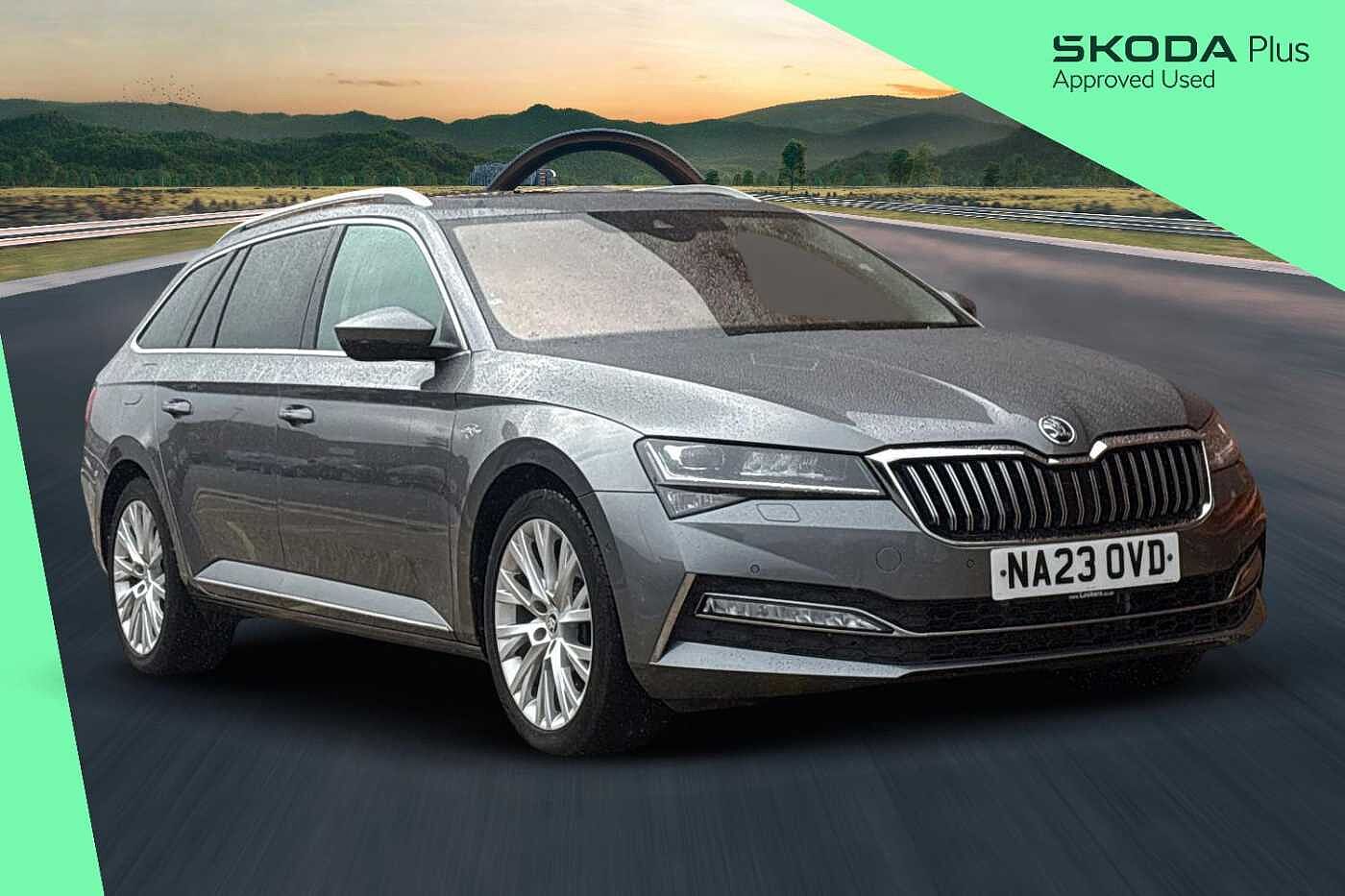 Main listing image - Skoda Superb Estate