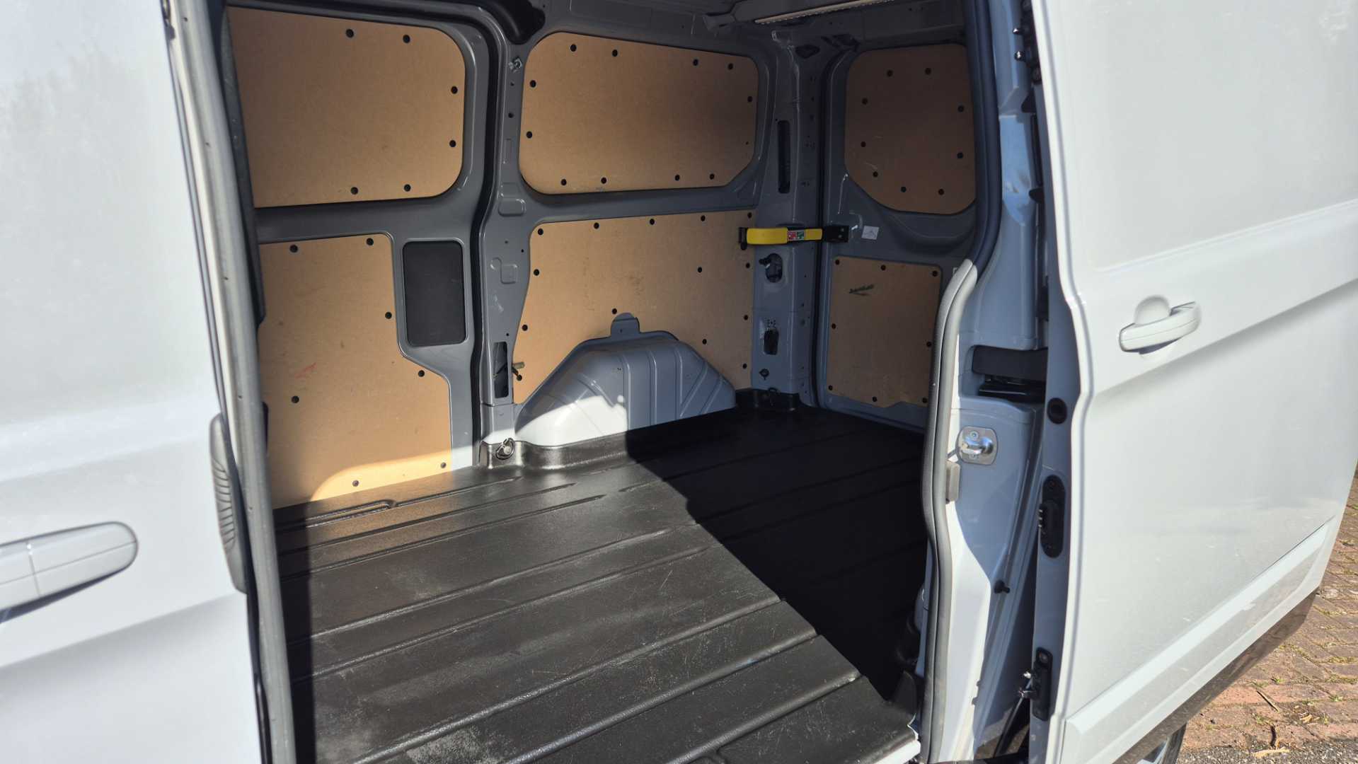 Main listing image - Ford Transit Custom