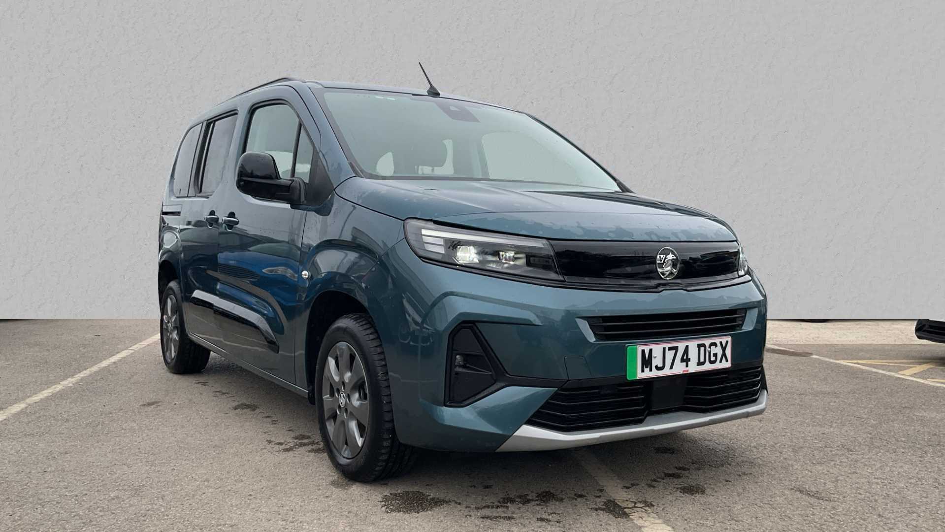 Main listing image - Vauxhall Combo Life-e