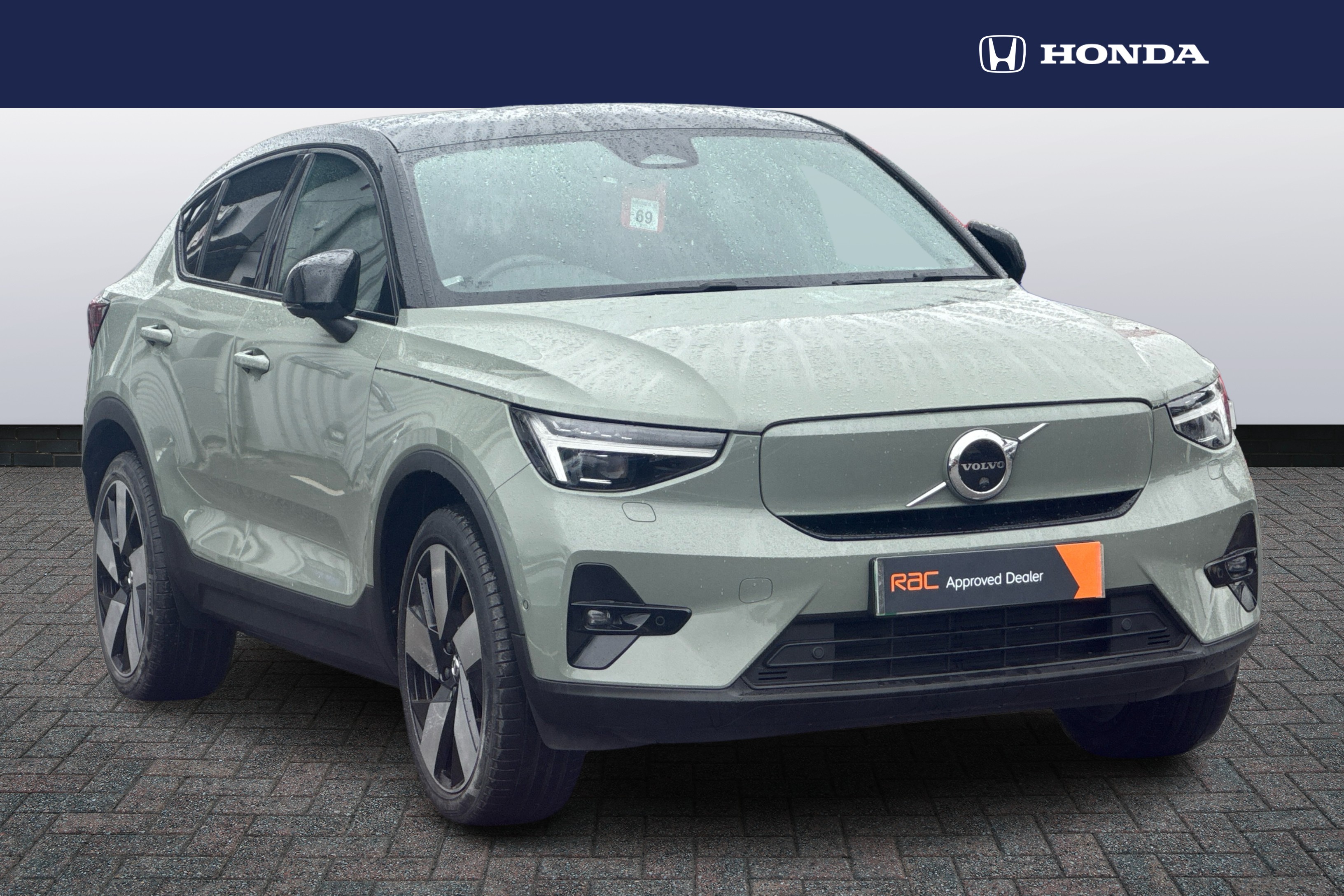 Main listing image - Volvo C40