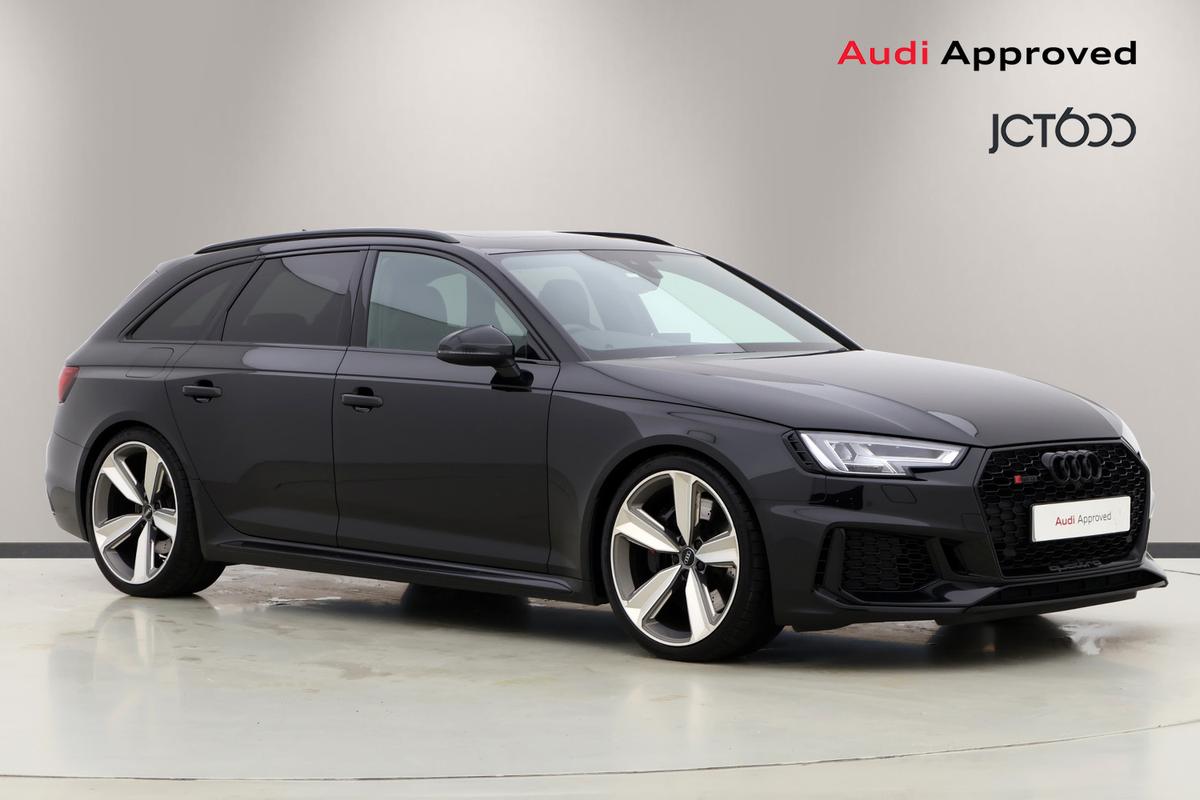 Main listing image - Audi RS4