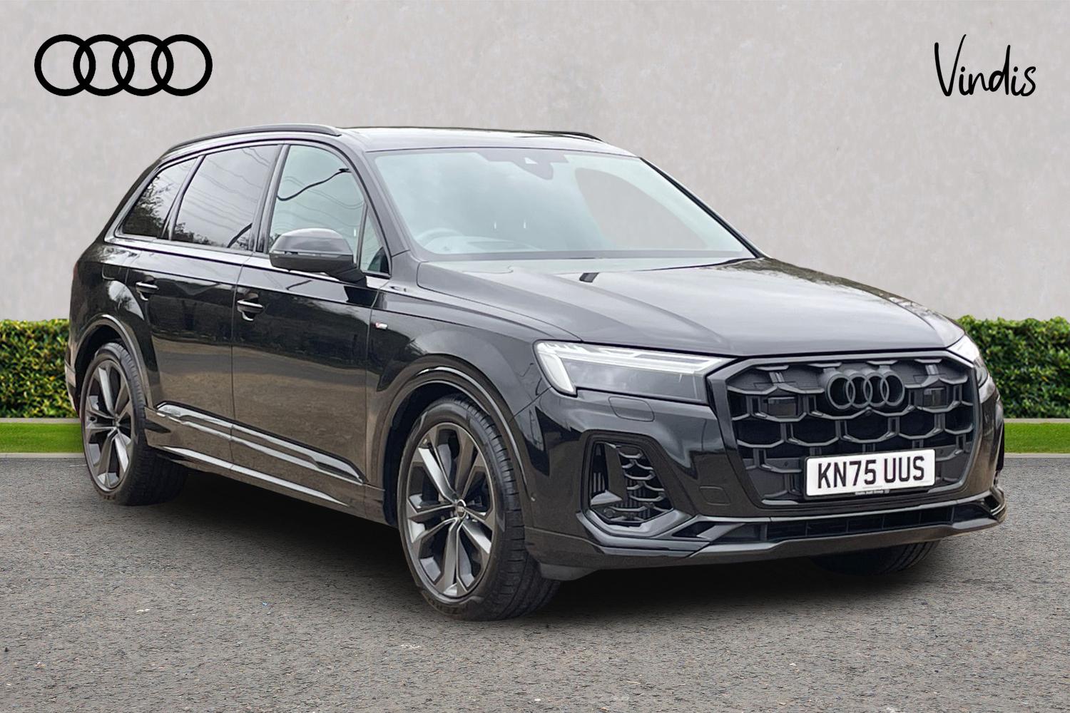 Main listing image - Audi Q7