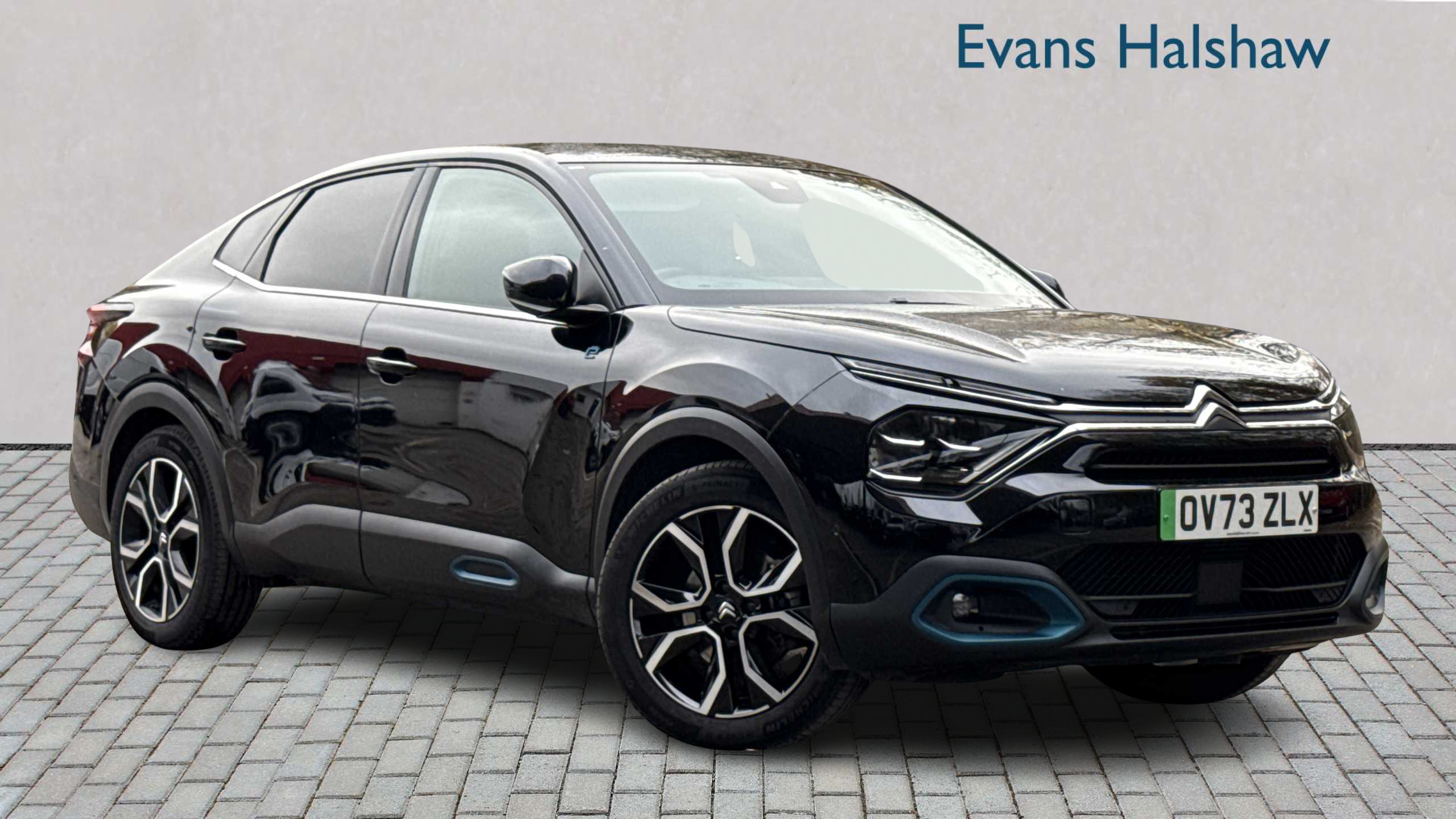 Main listing image - Citroen C4 X