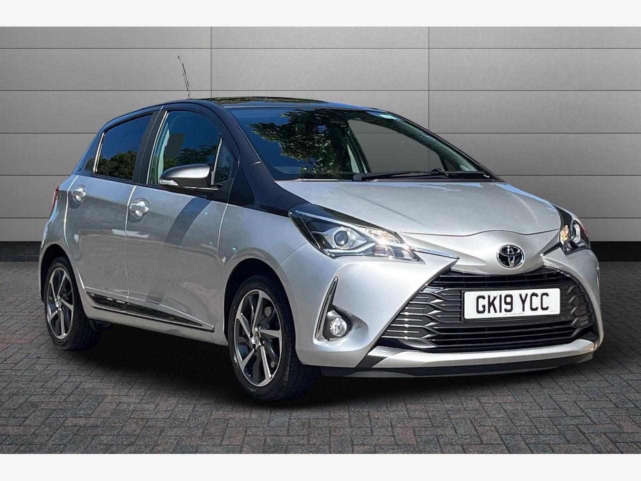 Main listing image - Toyota Yaris