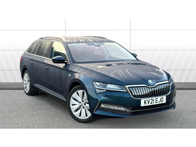 Main listing image - Skoda Superb