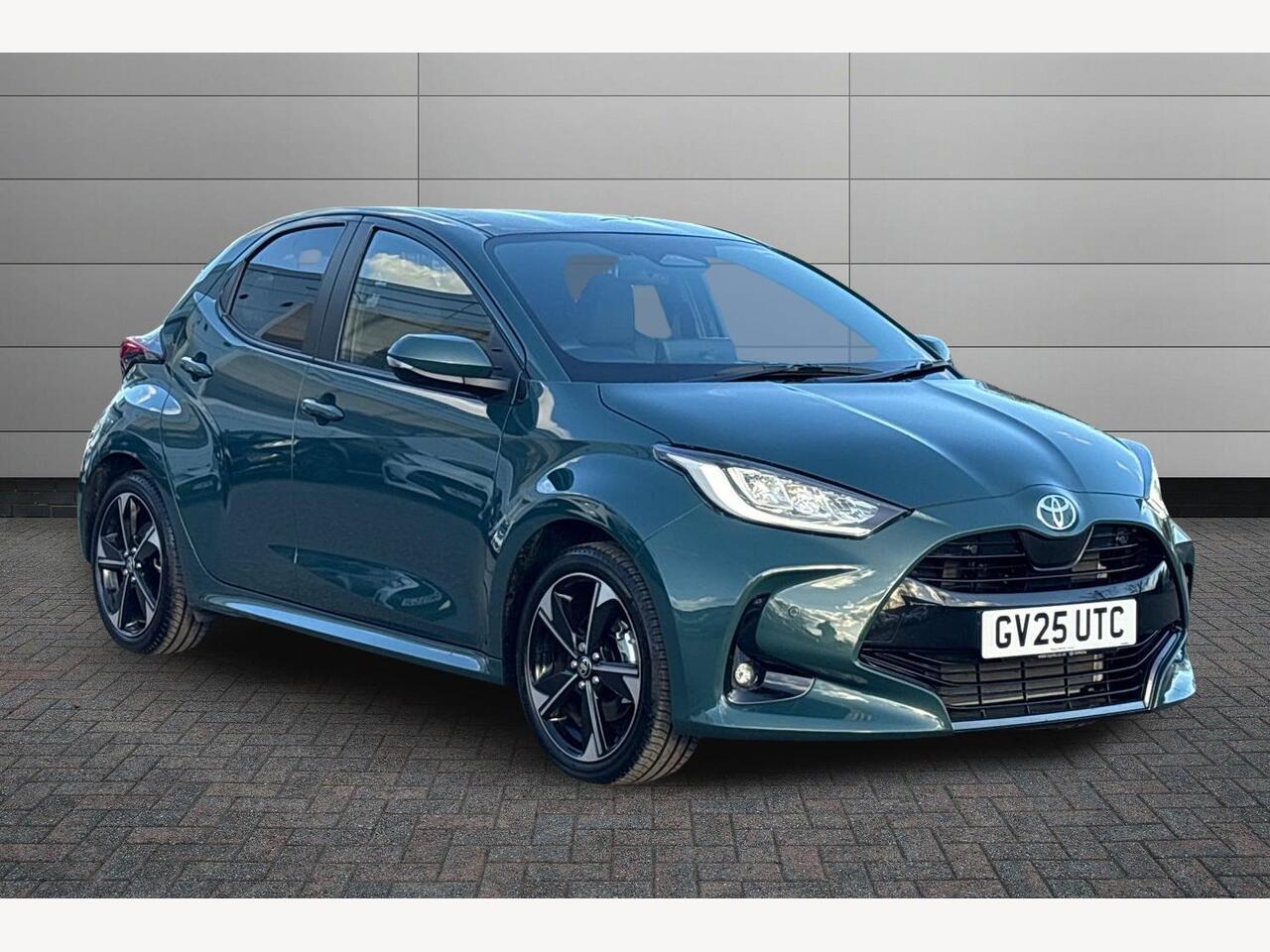 Main listing image - Toyota Yaris