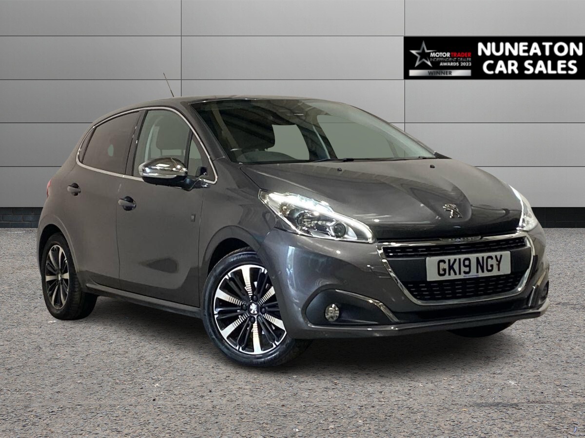 Main listing image - Peugeot 208