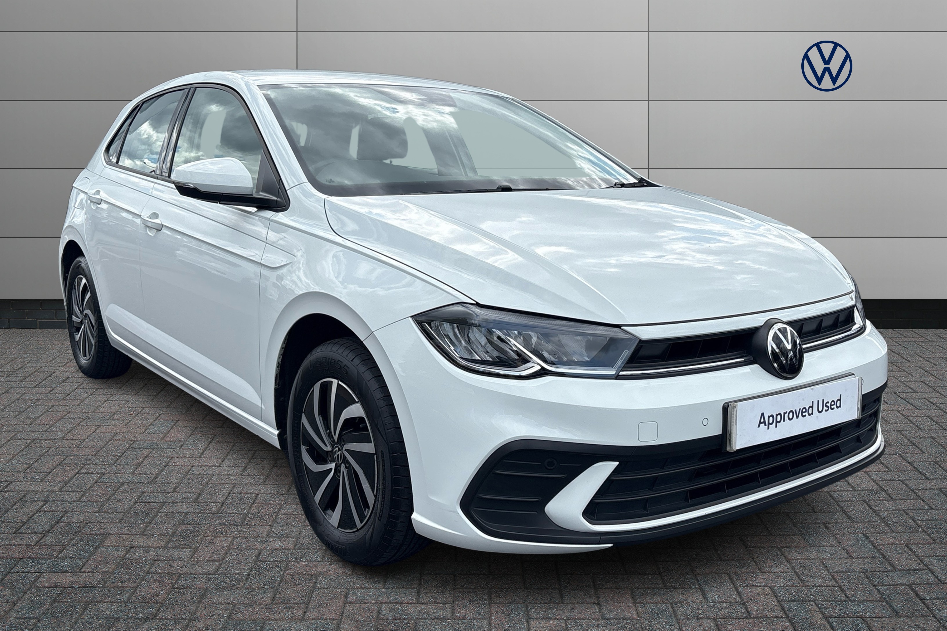 Main listing image - Volkswagen Polo