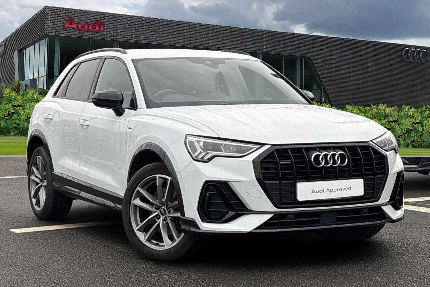 Main listing image - Audi Q3