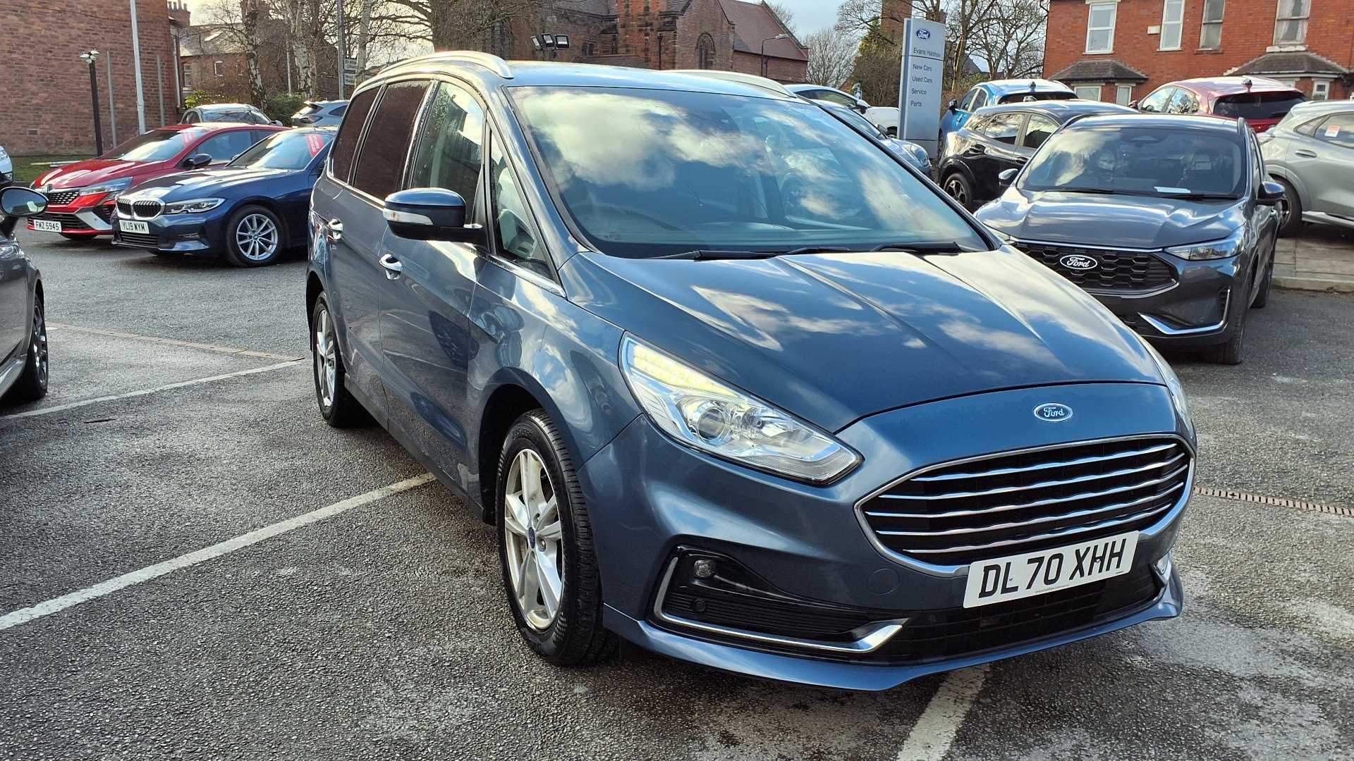 Main listing image - Ford Galaxy