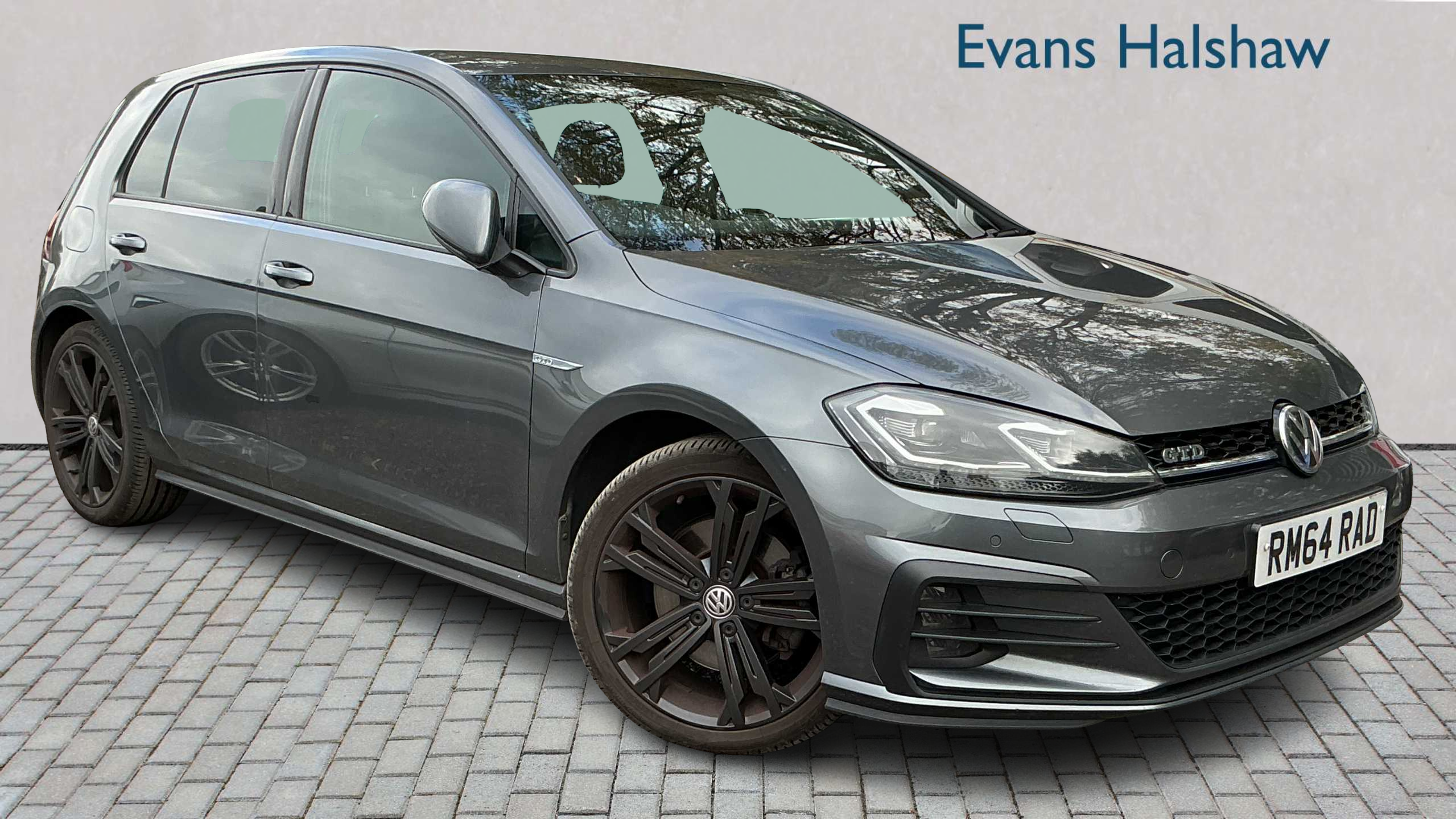 Main listing image - Volkswagen Golf