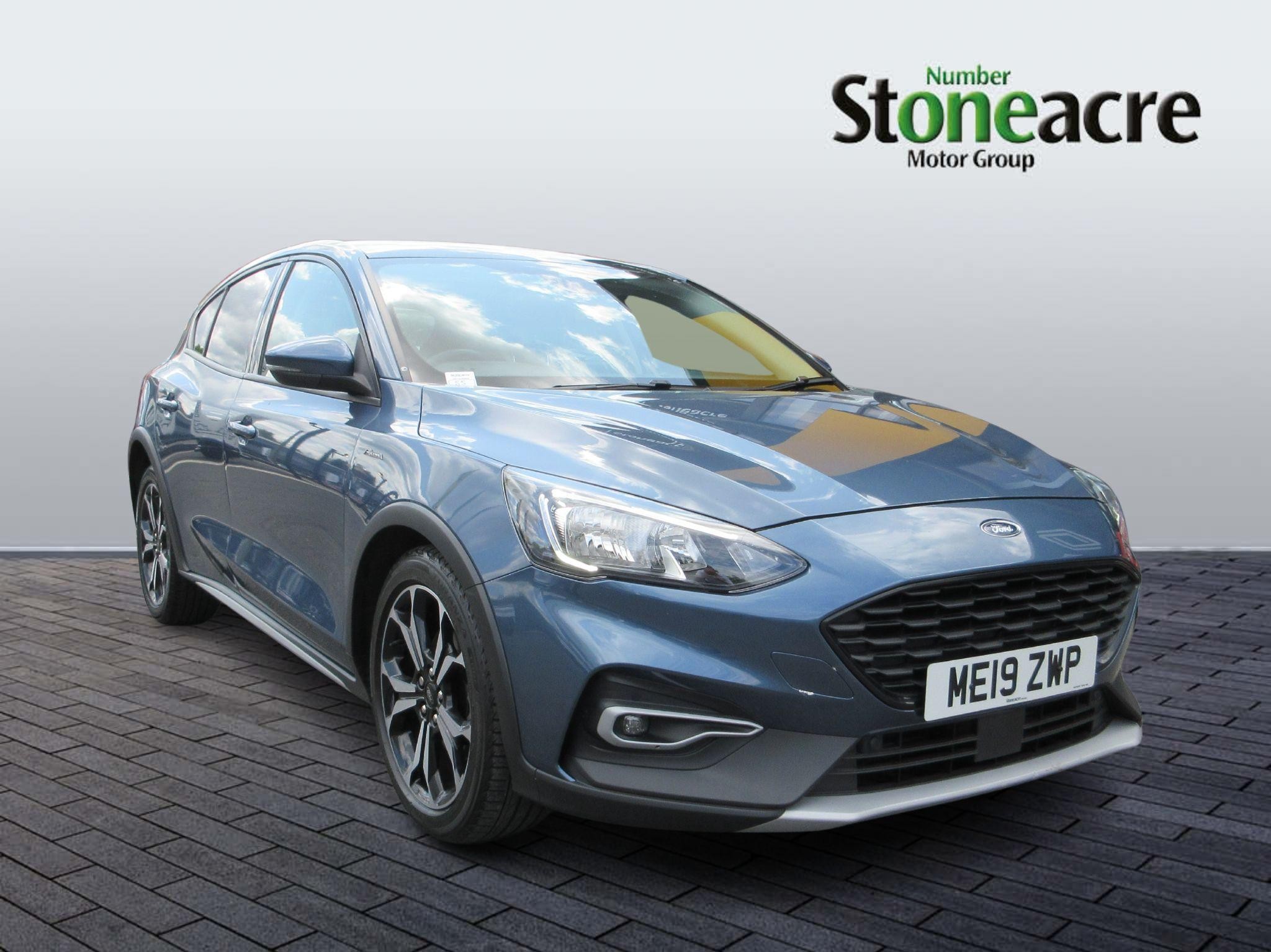Main listing image - Ford Focus Active