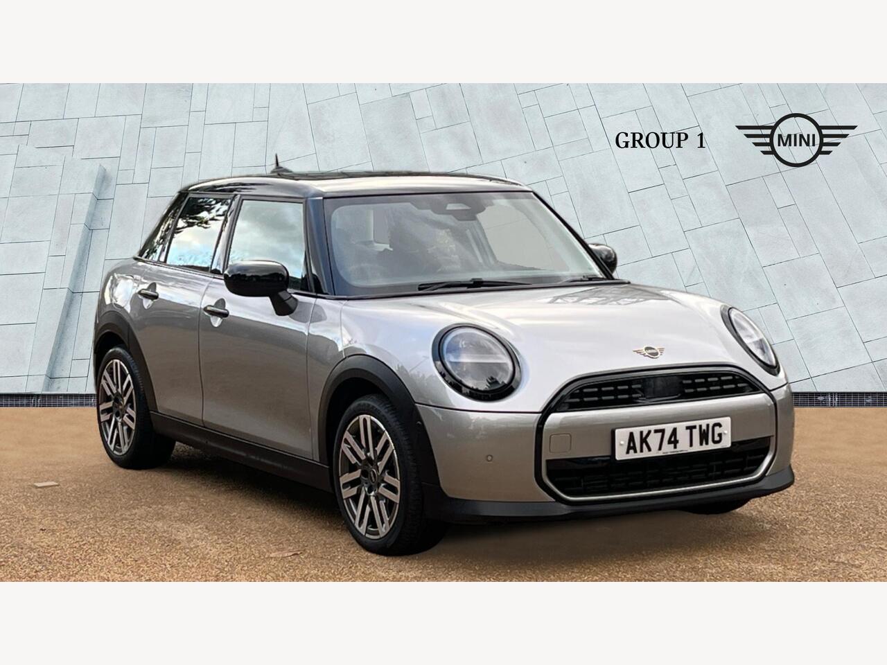 Main listing image - MINI Hatchback 5dr