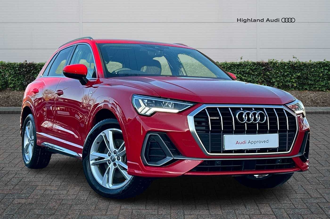 Main listing image - Audi Q3