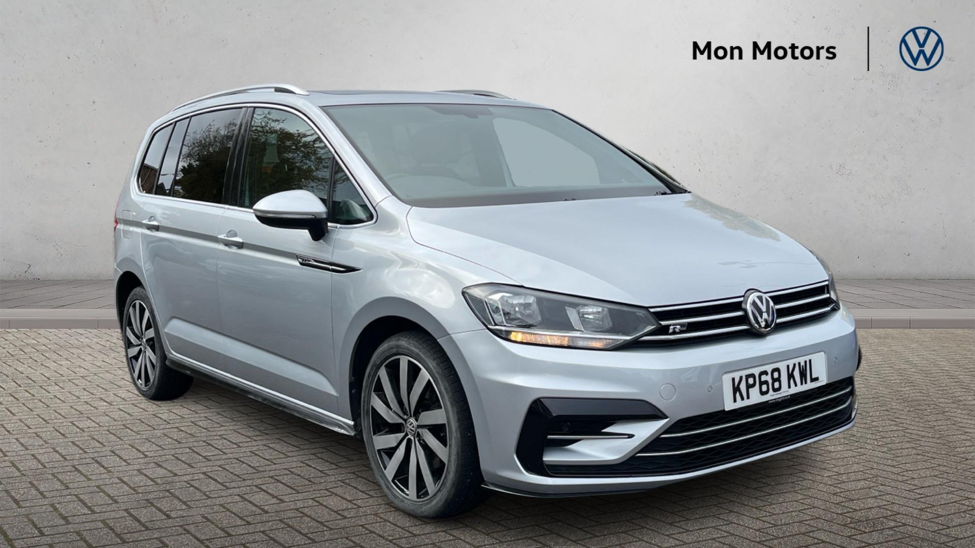 Main listing image - Volkswagen Touran
