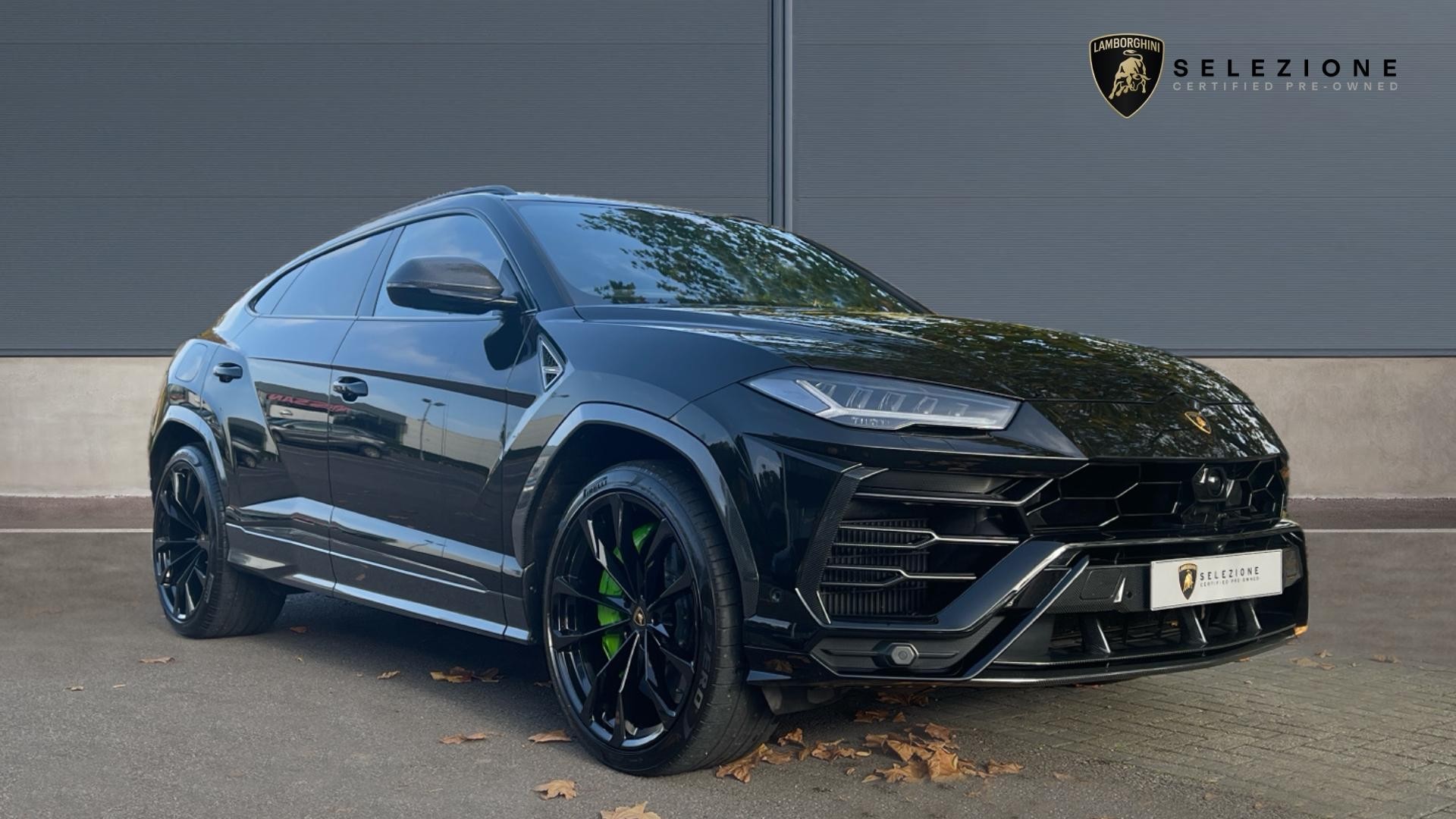 Main listing image - Lamborghini Urus