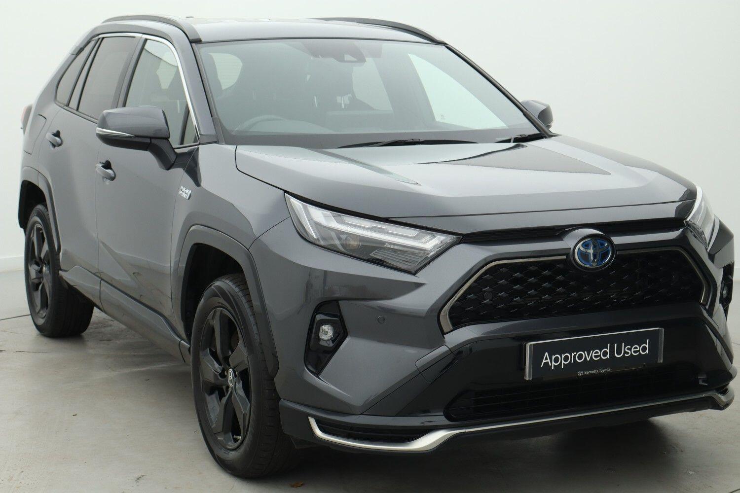 Main listing image - Toyota RAV4