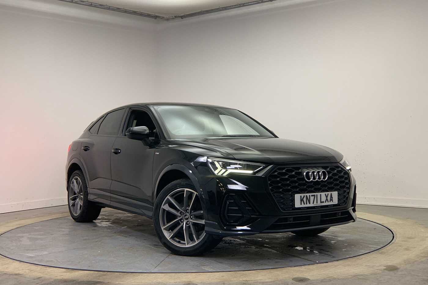 Main listing image - Audi Q3