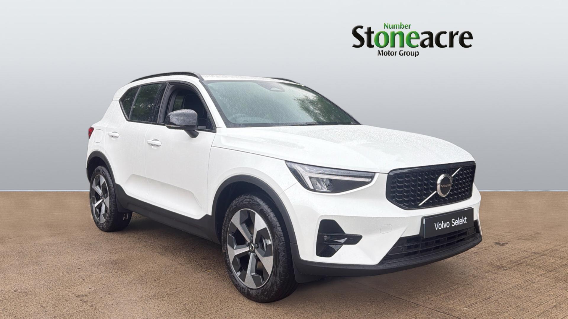 Main listing image - Volvo XC40