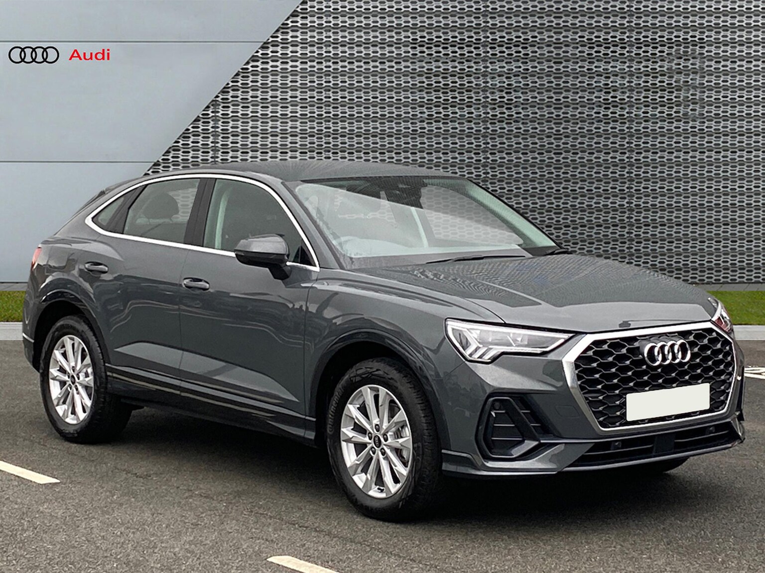 Main listing image - Audi Q3