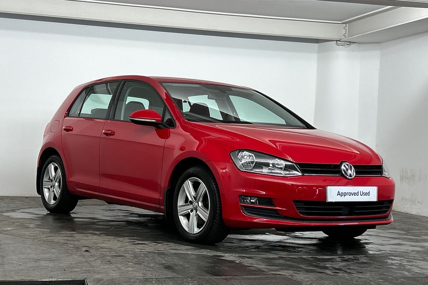 Main listing image - Volkswagen Golf
