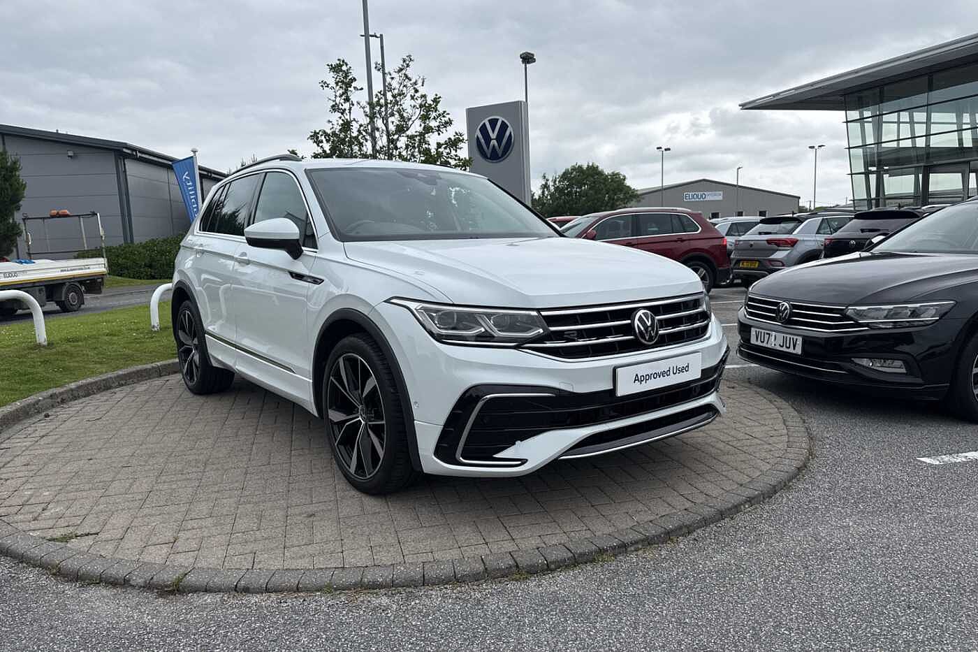 Main listing image - Volkswagen Tiguan