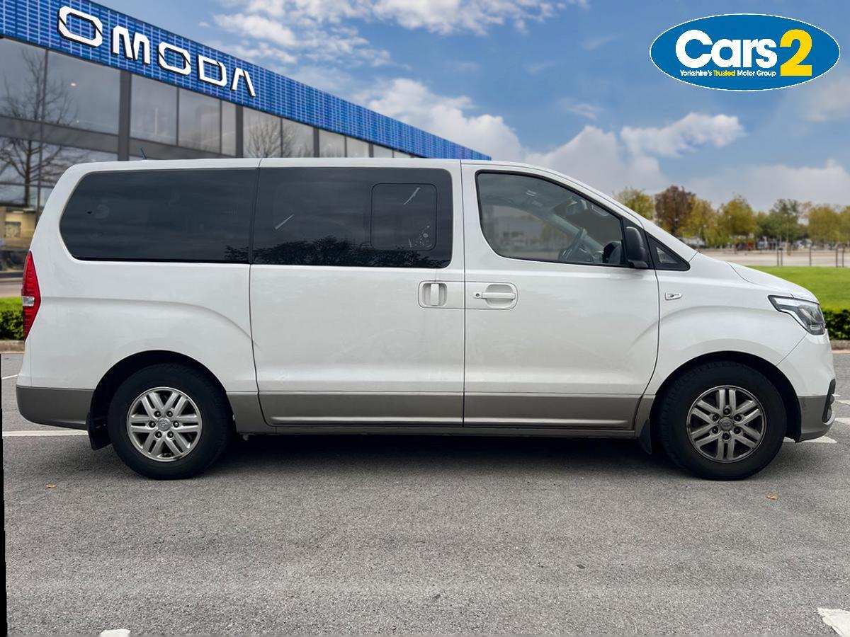 Main listing image - Hyundai i800