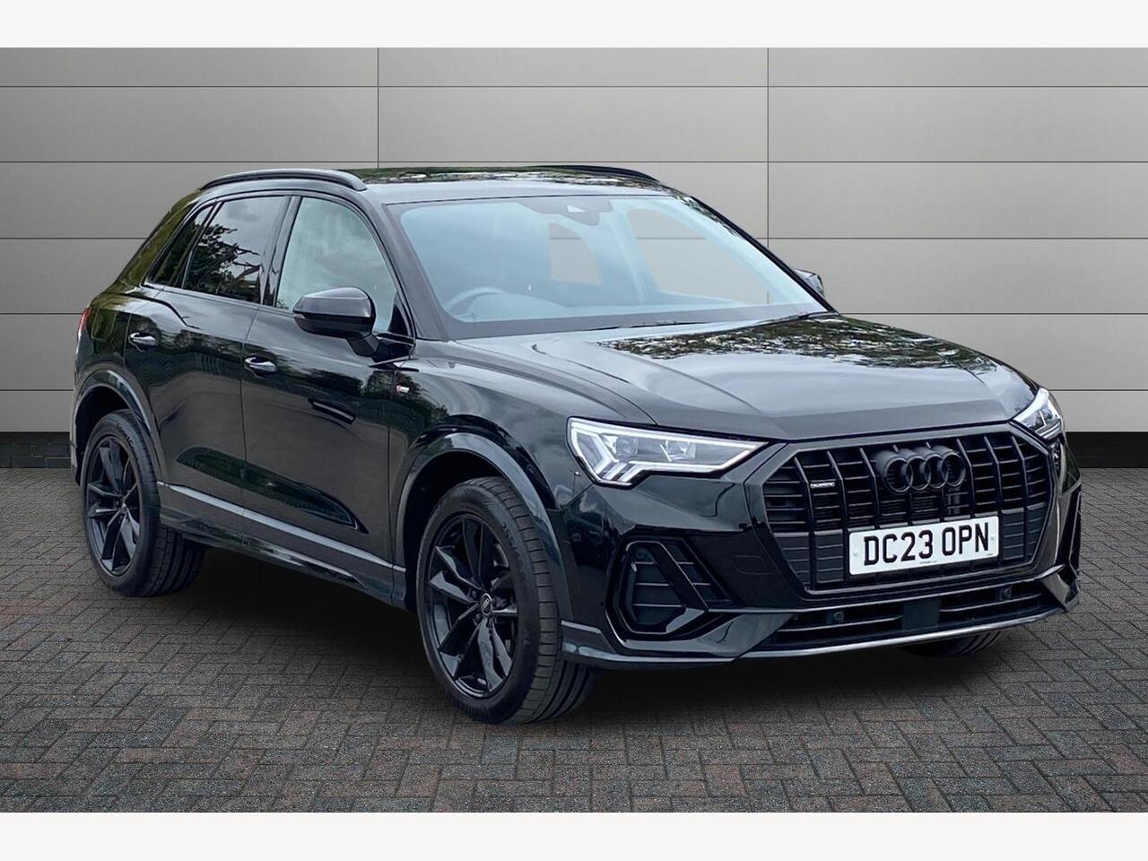 Main listing image - Audi Q3