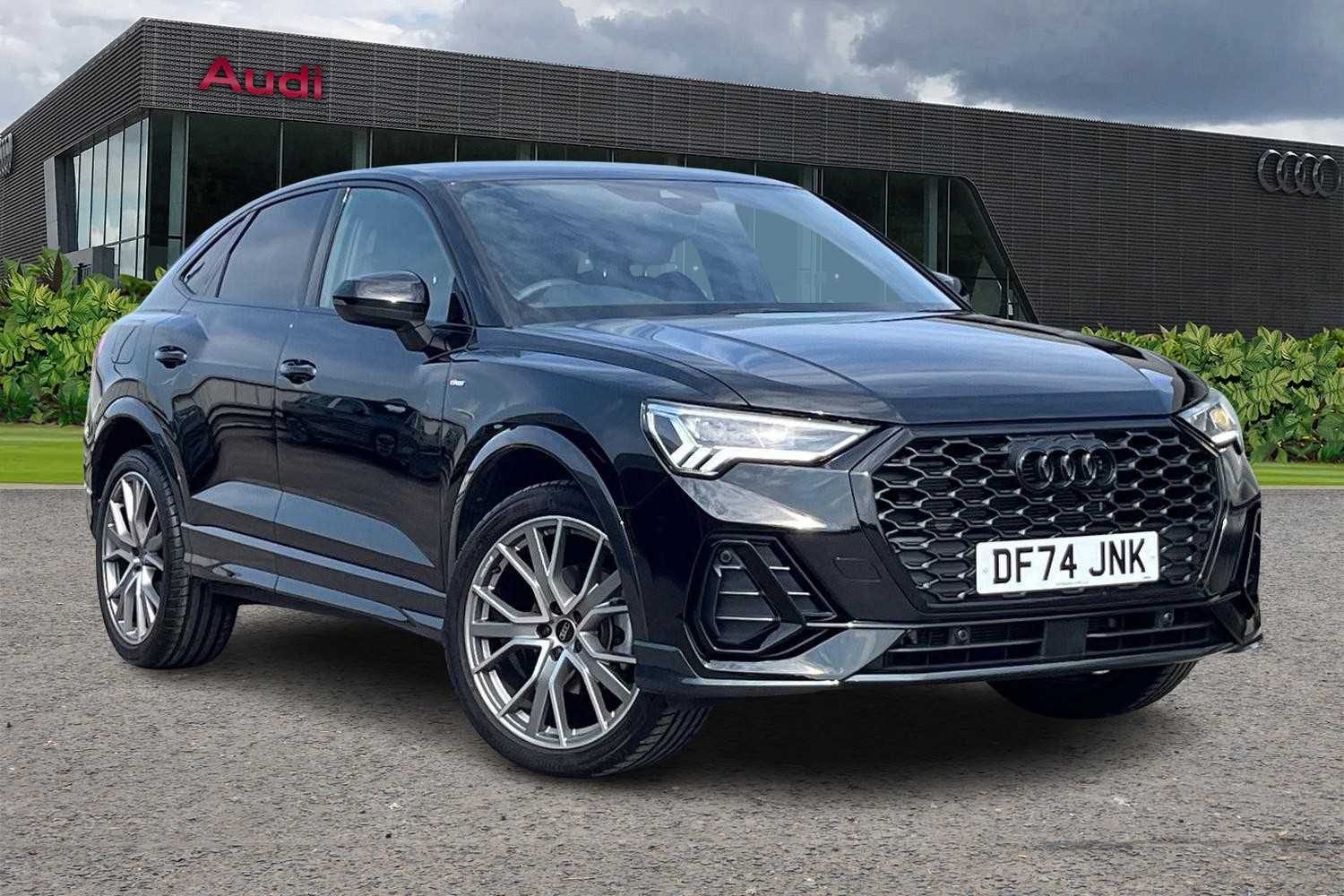 Main listing image - Audi Q3