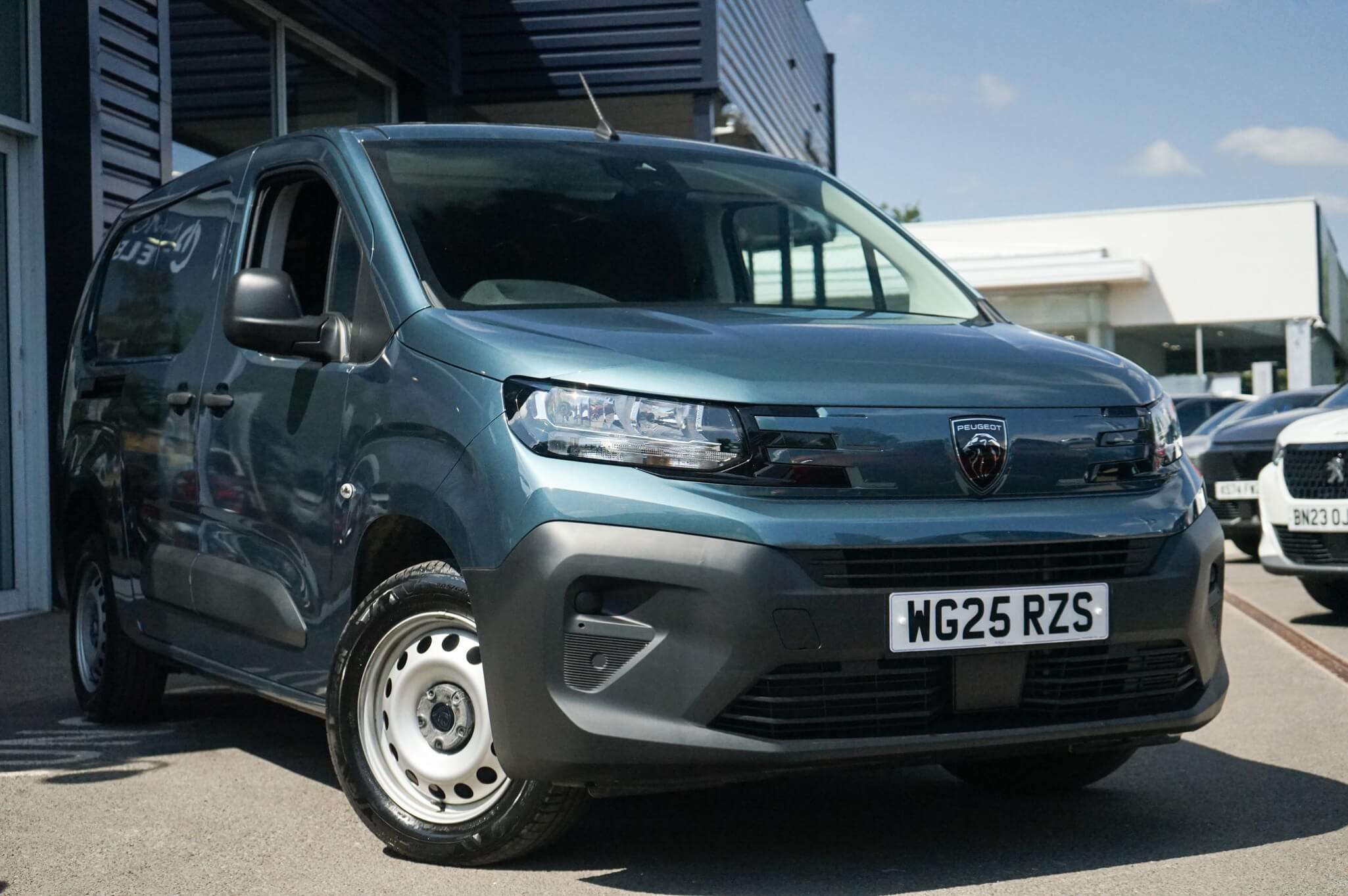 Main listing image - Peugeot Partner