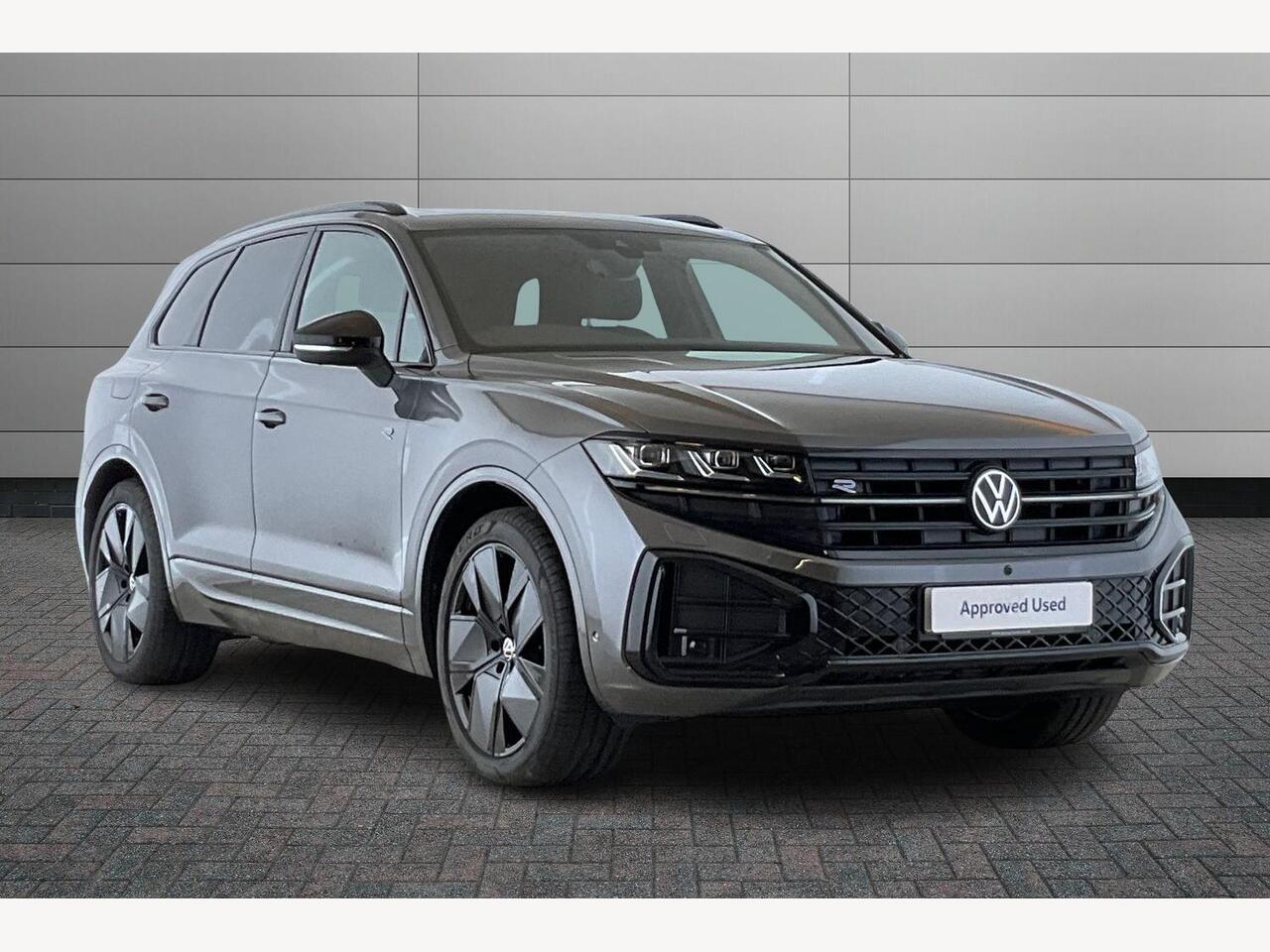 Main listing image - Volkswagen Touareg