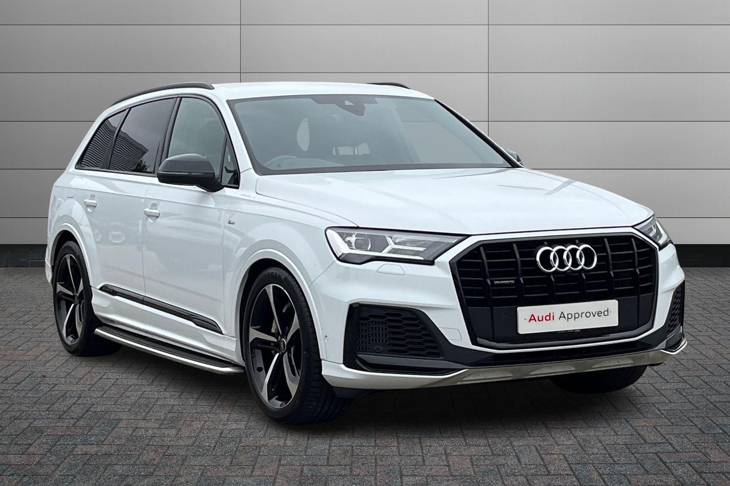 Main listing image - Audi Q7