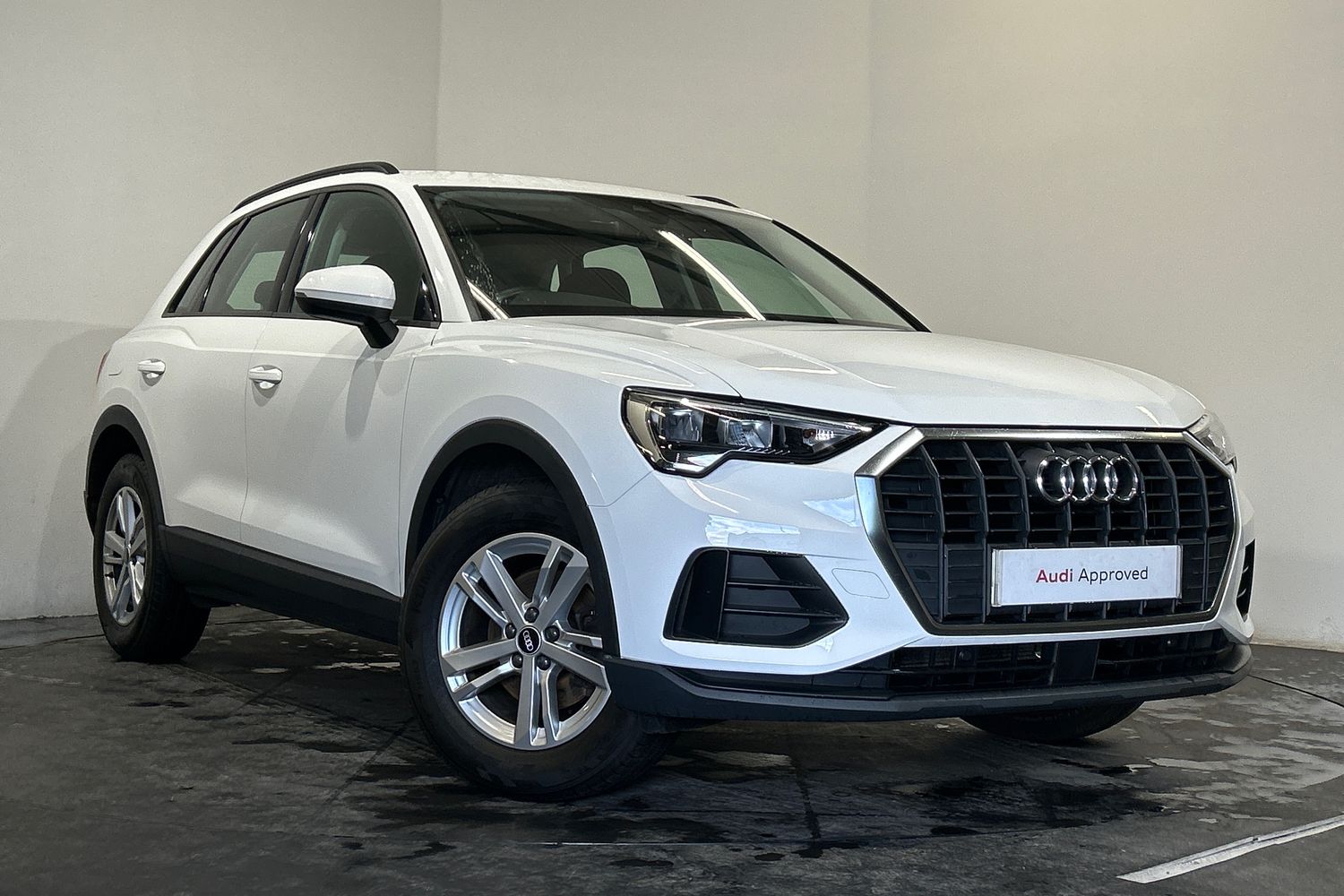 Main listing image - Audi Q3