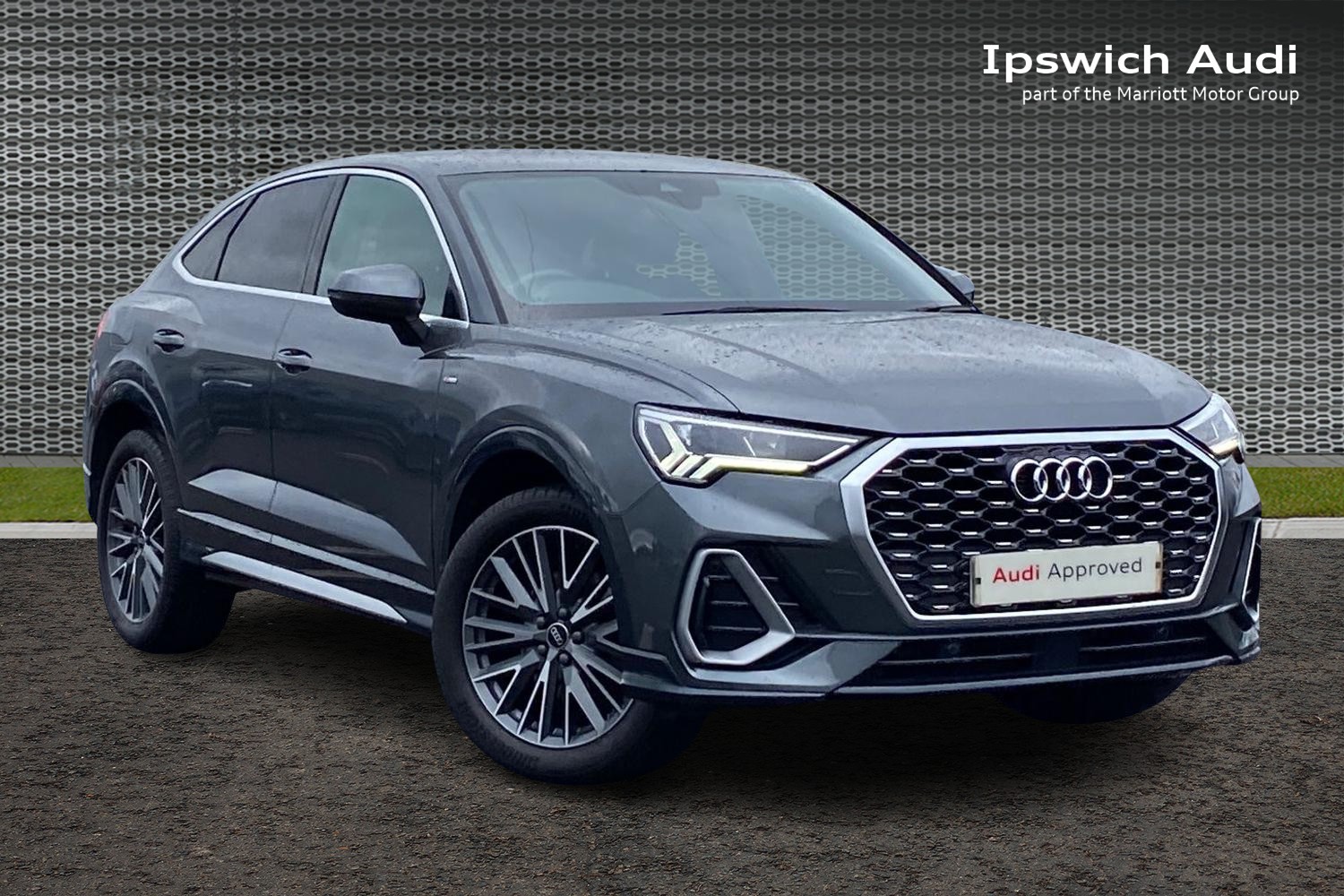 Main listing image - Audi Q3