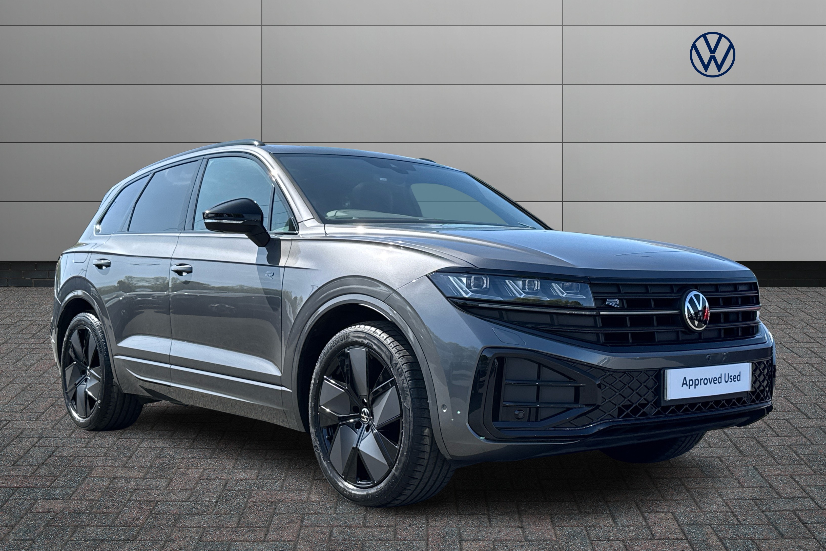 Main listing image - Volkswagen Touareg