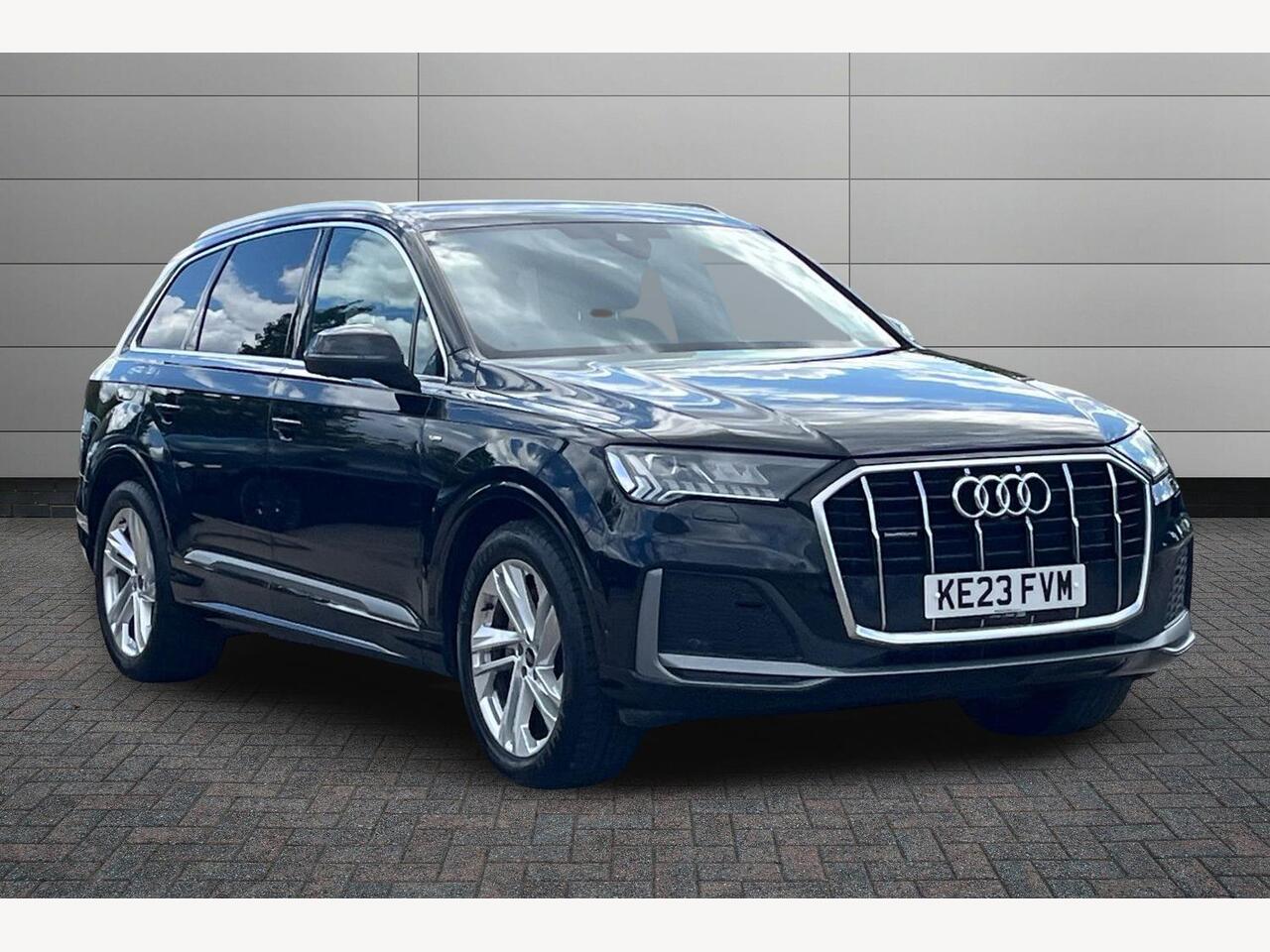 Main listing image - Audi Q7
