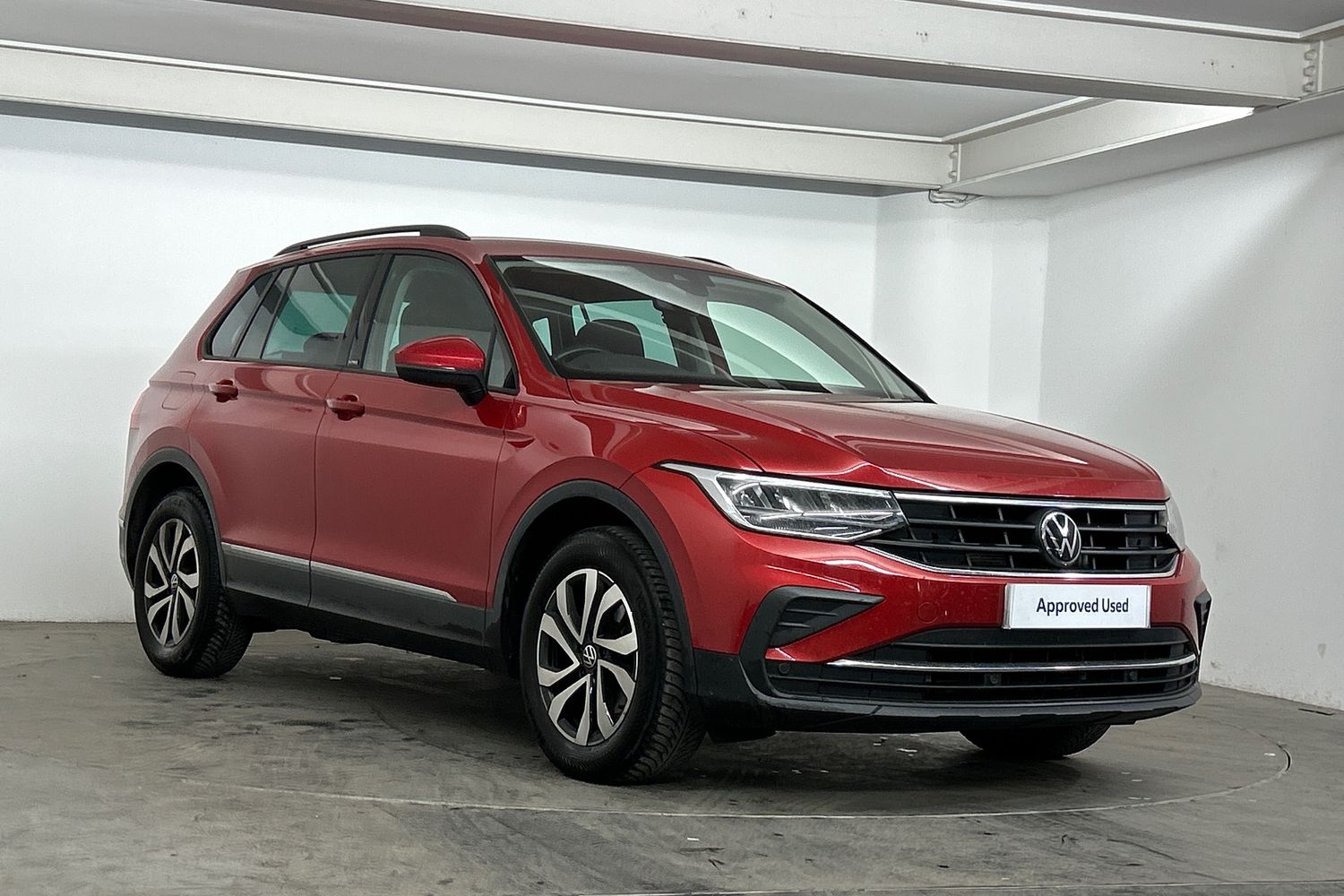 Main listing image - Volkswagen Tiguan