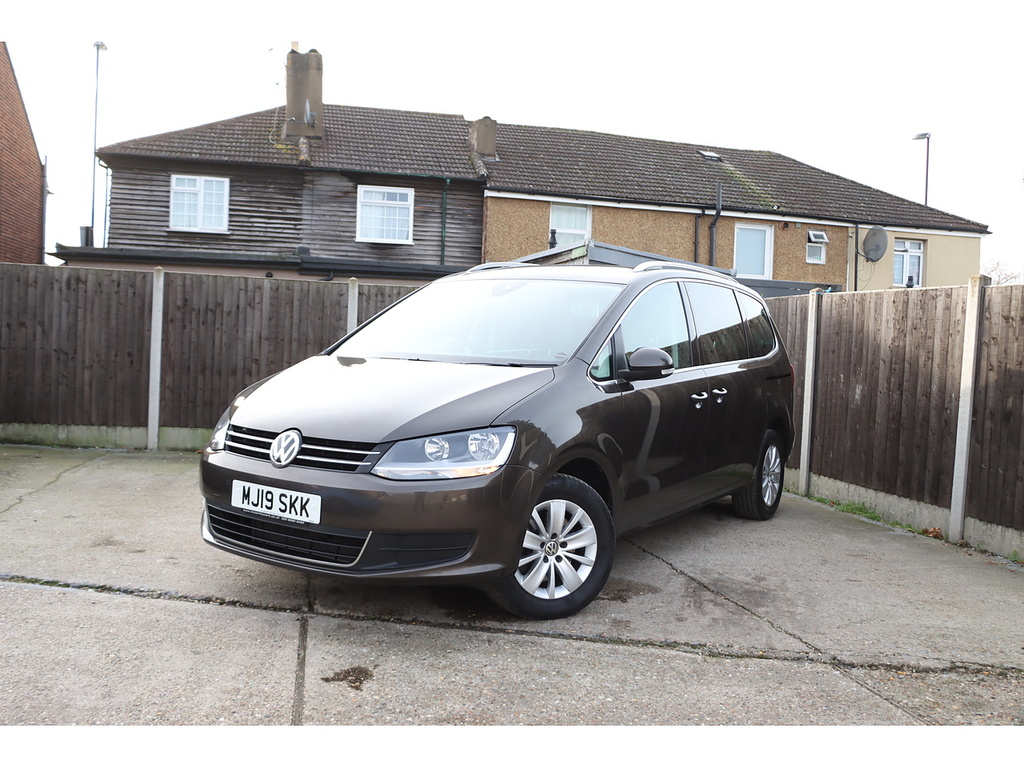 Main listing image - Volkswagen Sharan