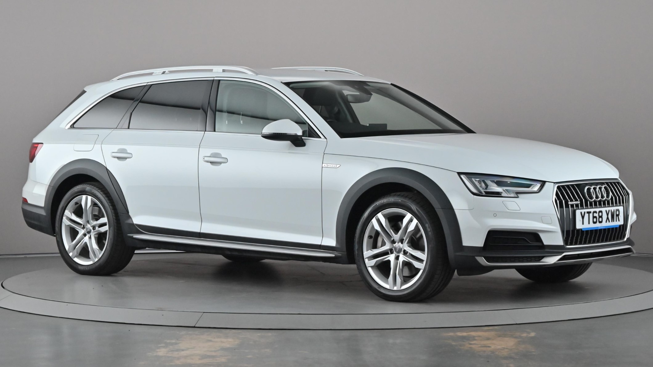 Main listing image - Audi A4 Allroad