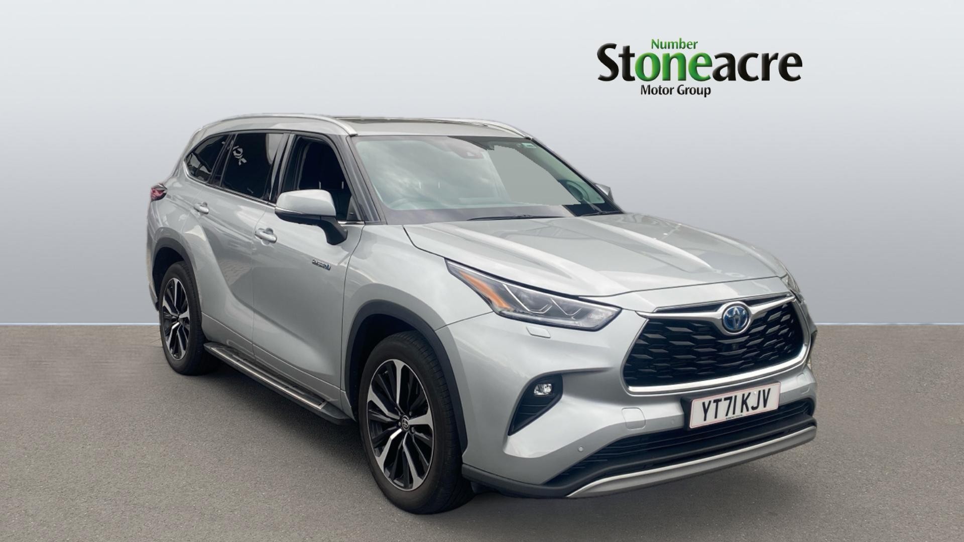 Main listing image - Toyota Highlander