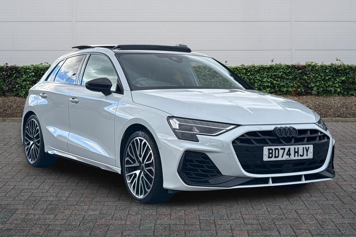 Main listing image - Audi S3