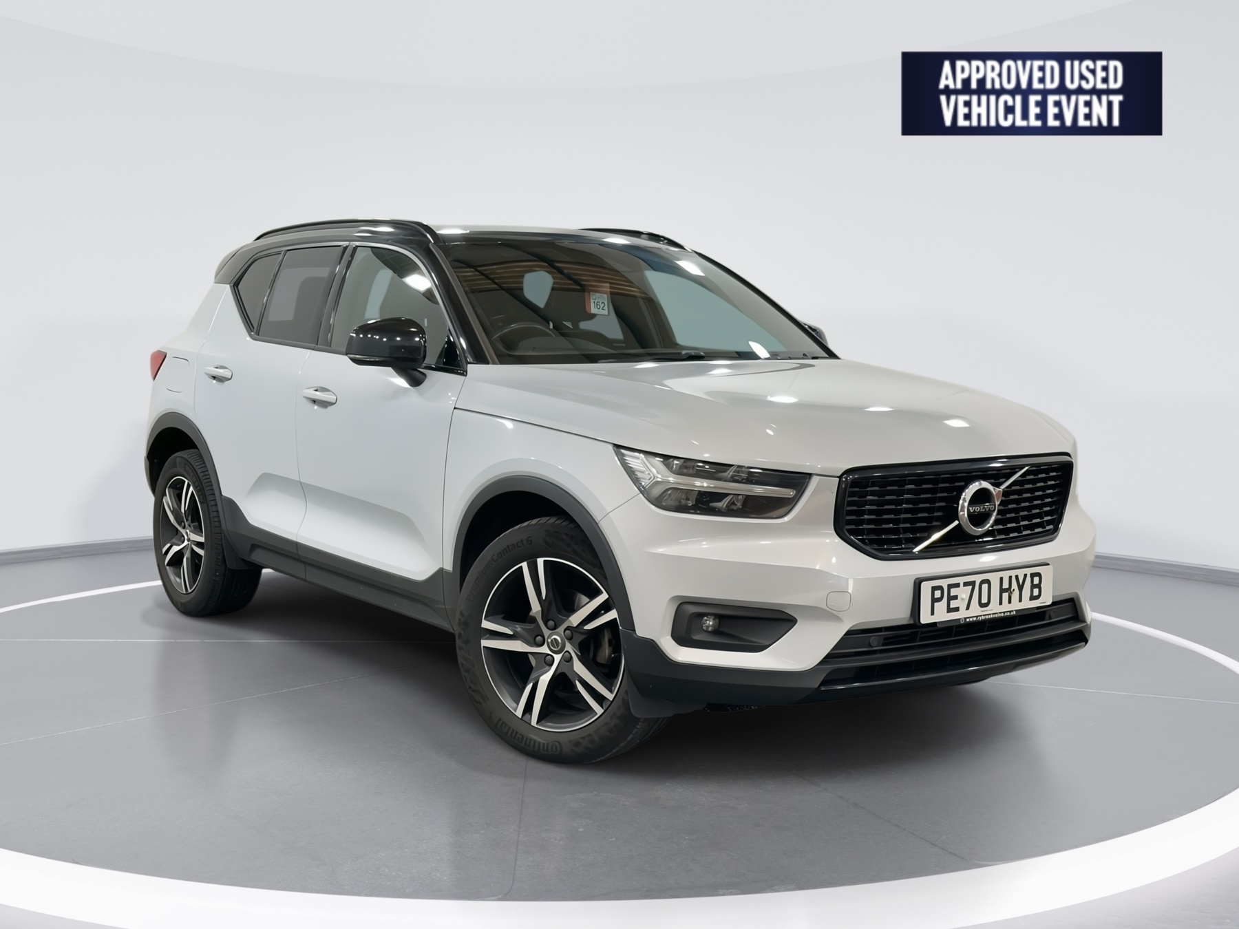 Main listing image - Volvo XC40