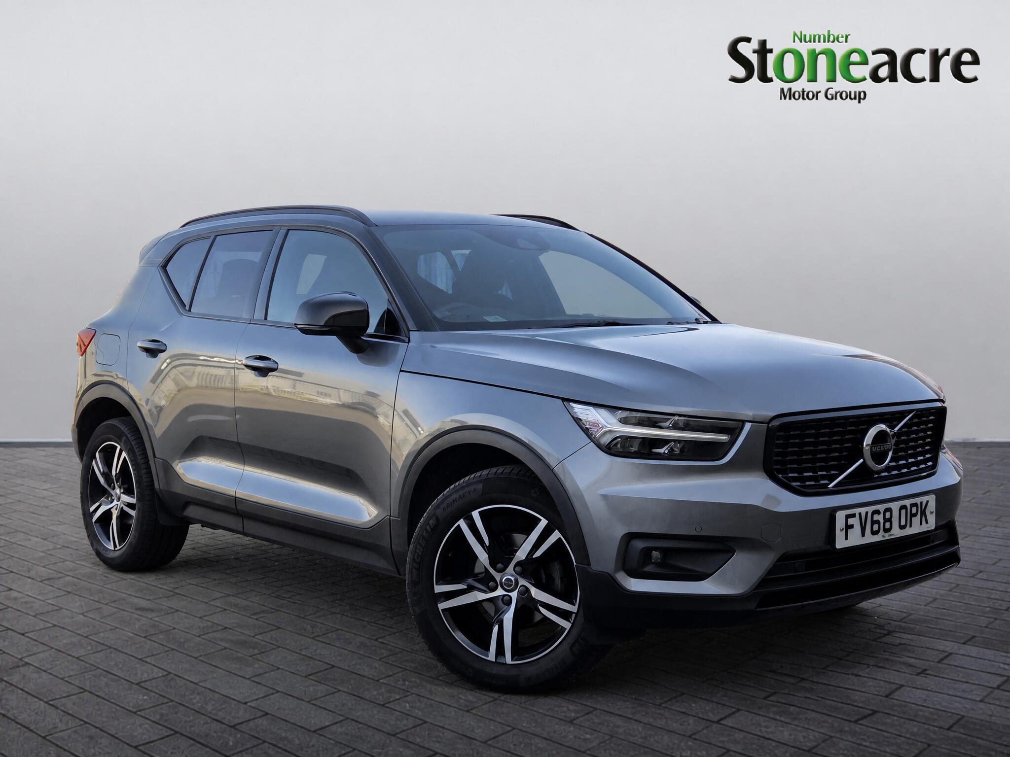 Main listing image - Volvo XC40